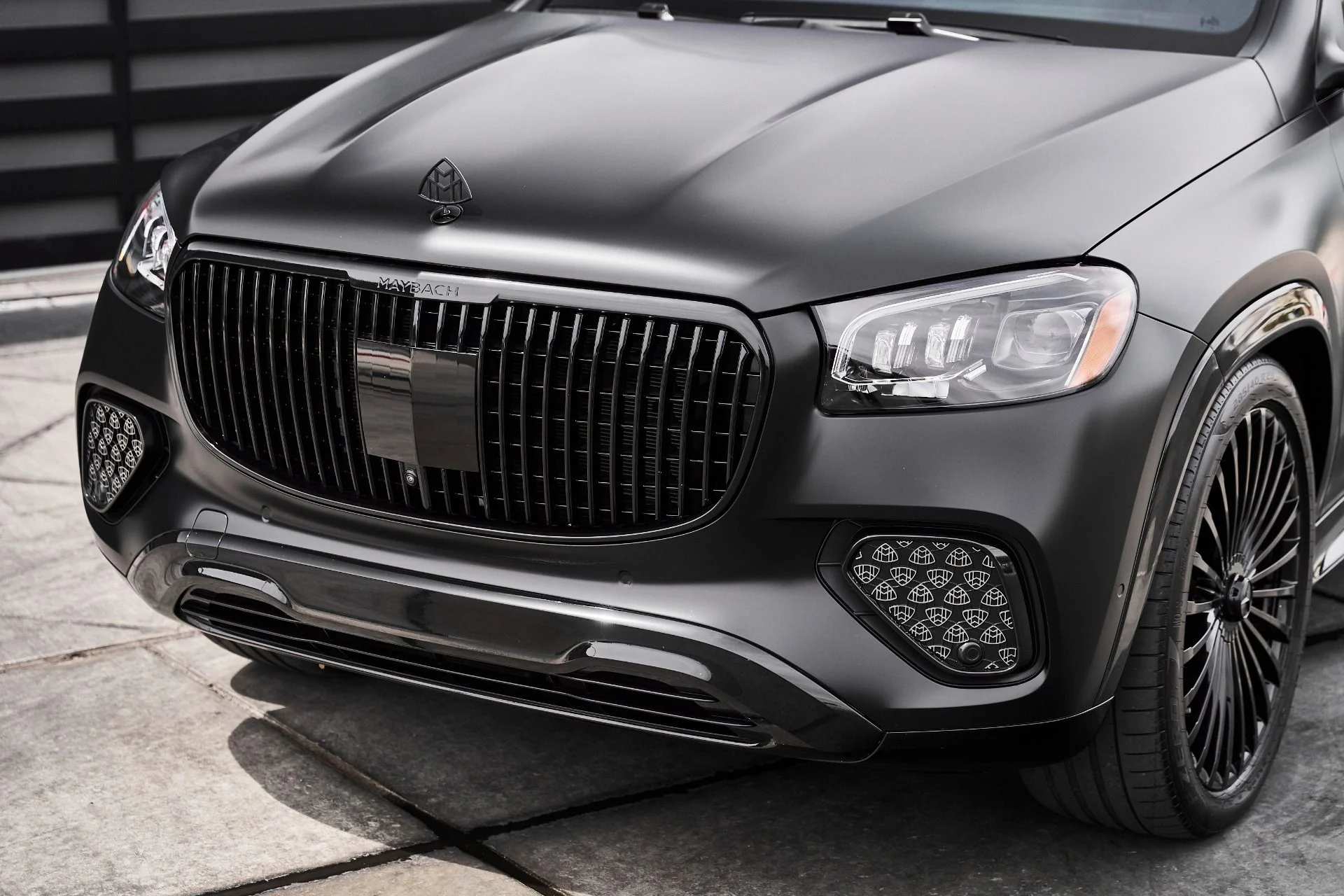 mph004_1991638483_Used_2024_Mercedes_Benz_GLS_Maybach_GLS_600_1776550555_7b9441884a