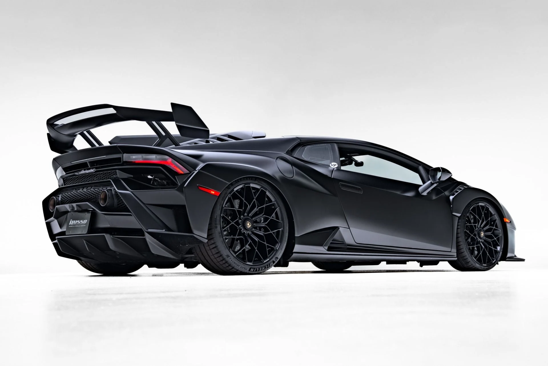 mph004_1992443244_Used_2022_Lamborghini_Huracan_STO_1771969690_4dcdf4ce35