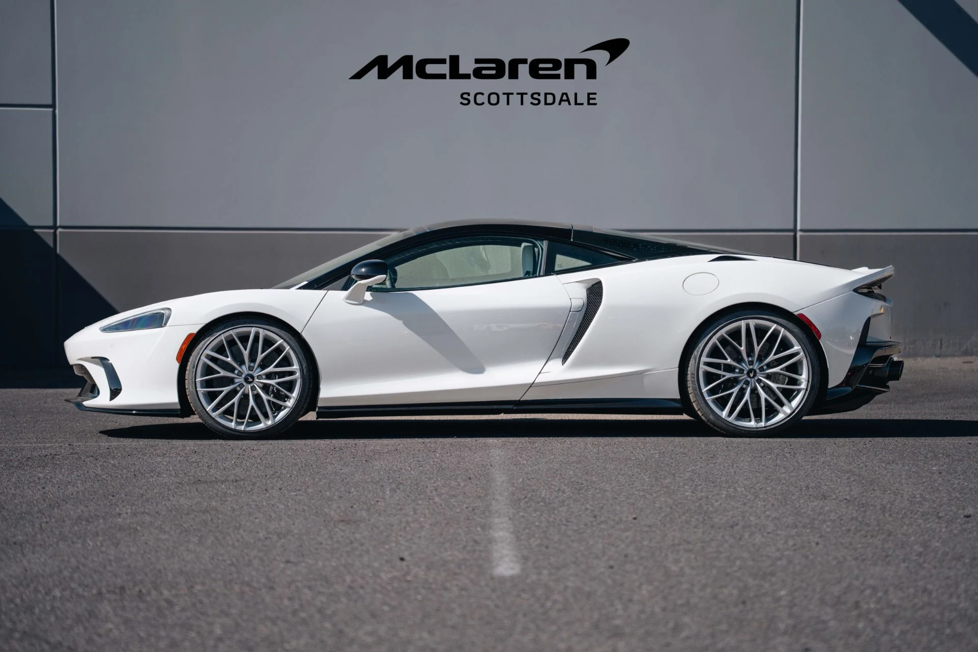 mph004_1994802282_Used_2025_MCLAREN_GTS_1745592556_9f738fcfb5