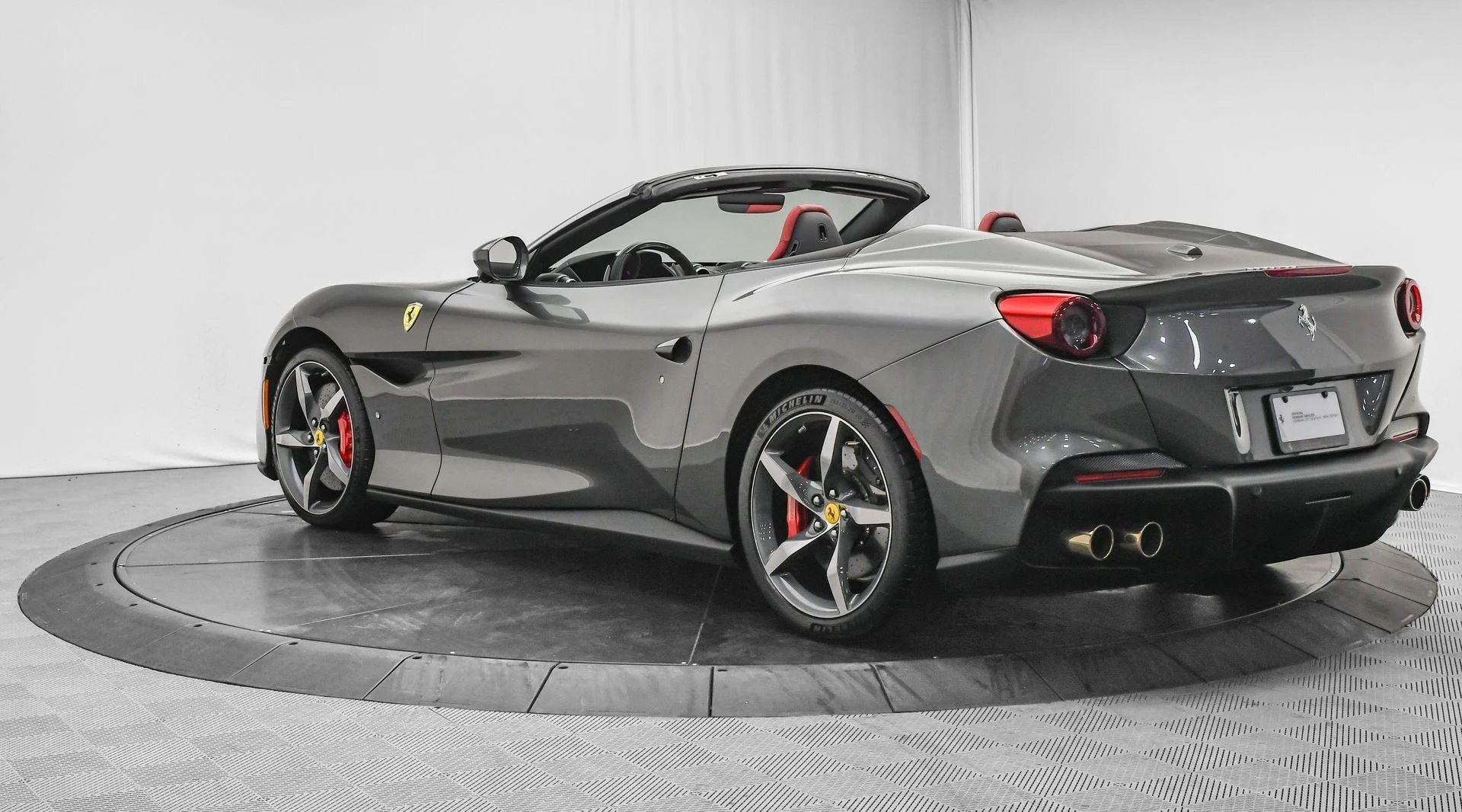 mph004_1996010597_Used_2023_Ferrari_Portofino_M_1757454292_8e40092f66