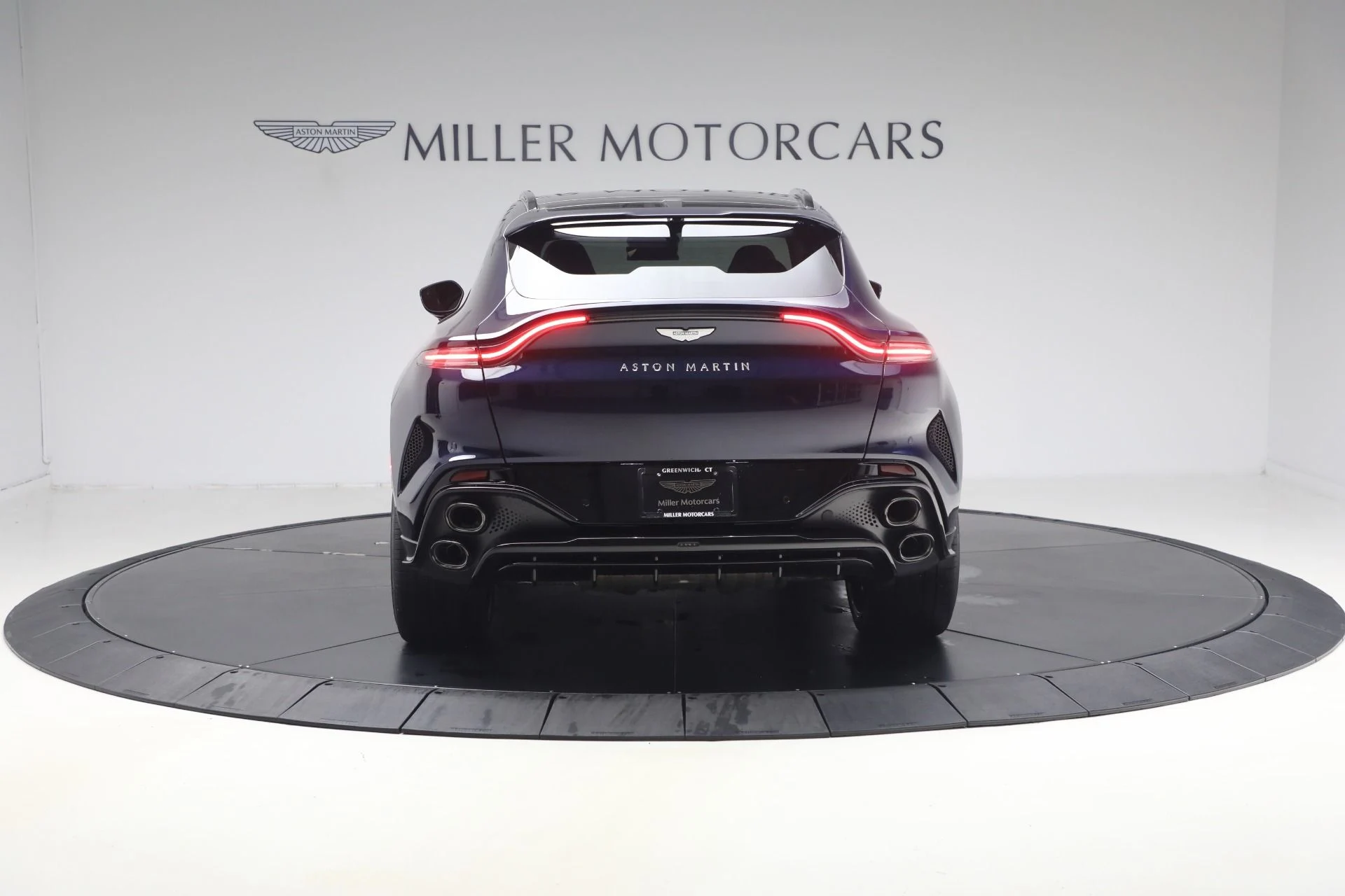 mph004_2010242603_New_2026_Aston_Martin_DBX_S_1787860964_803115001a