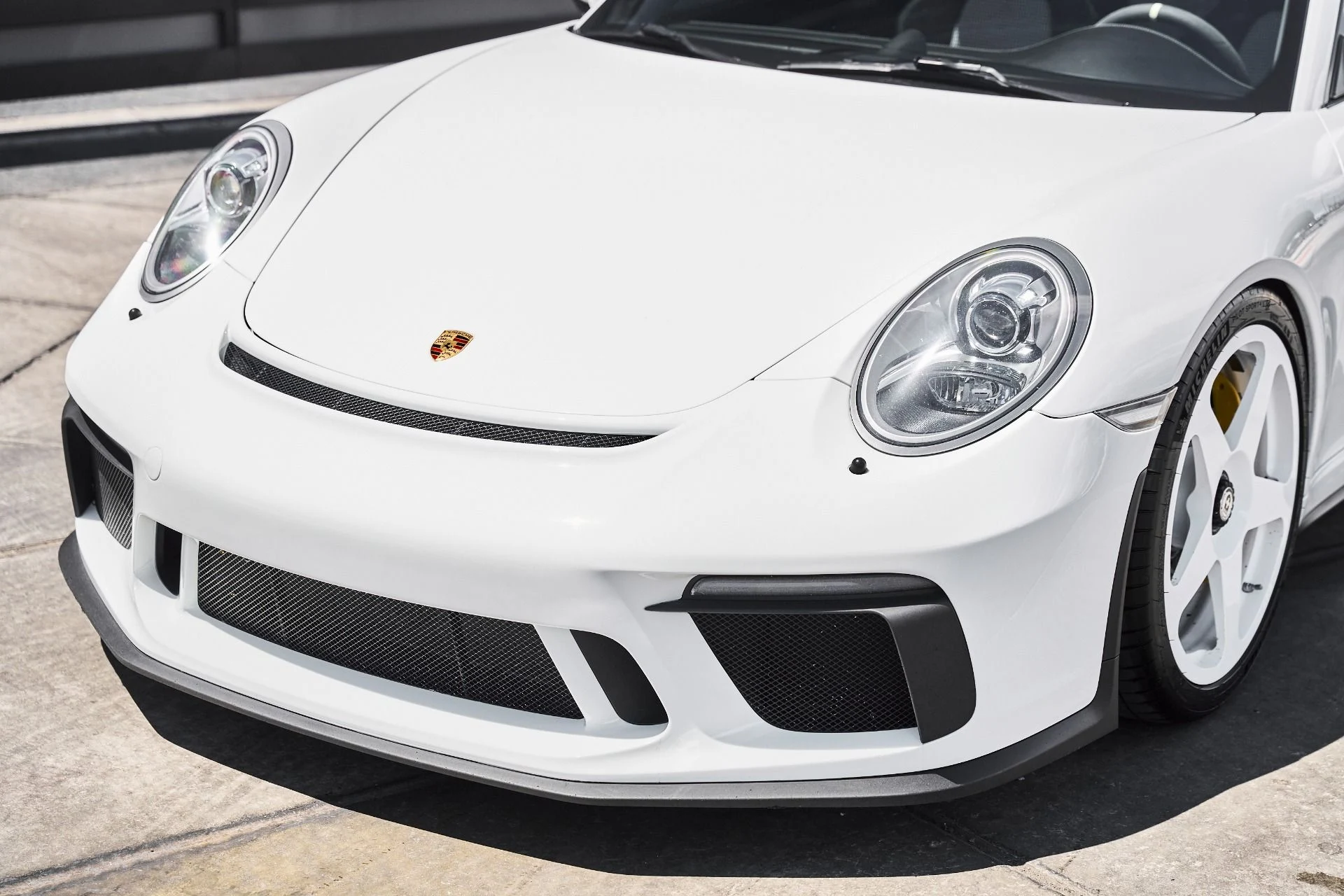 mph004_2014487294_Used_2018_Porsche_911_GT_3_1777749527_020e484ba6