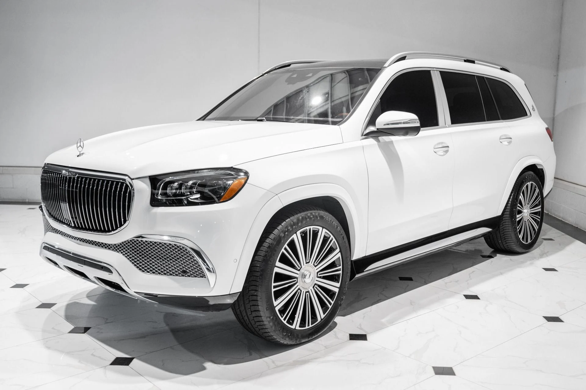 mph004_201709535_Used_2023_Mercedes_Benz_GLS_Maybach_GLS_600_1762355740_13b10a9098