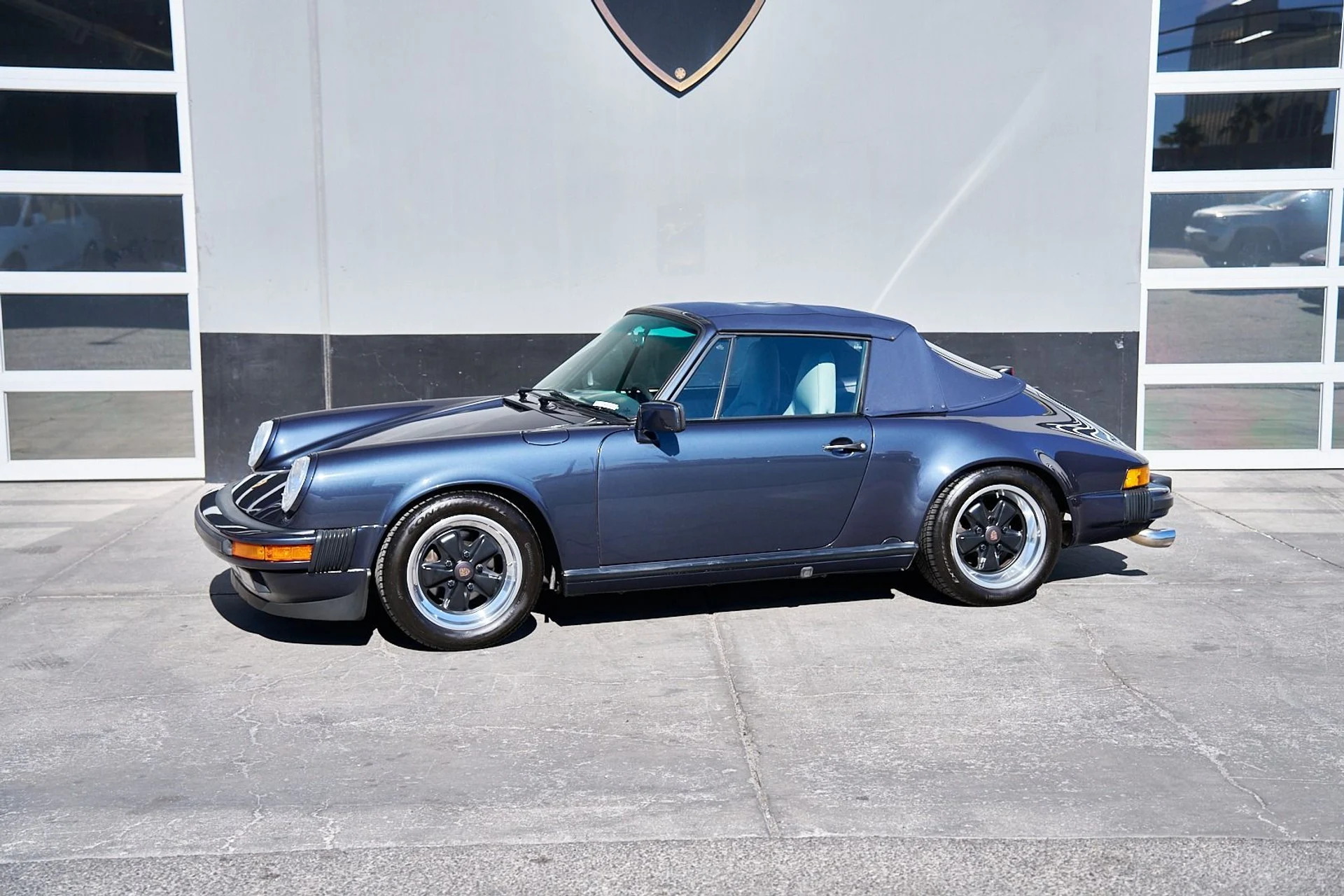 mph004_2027788398_Used_1988_Porsche_911_Carrera_1745954196_f46df3083f