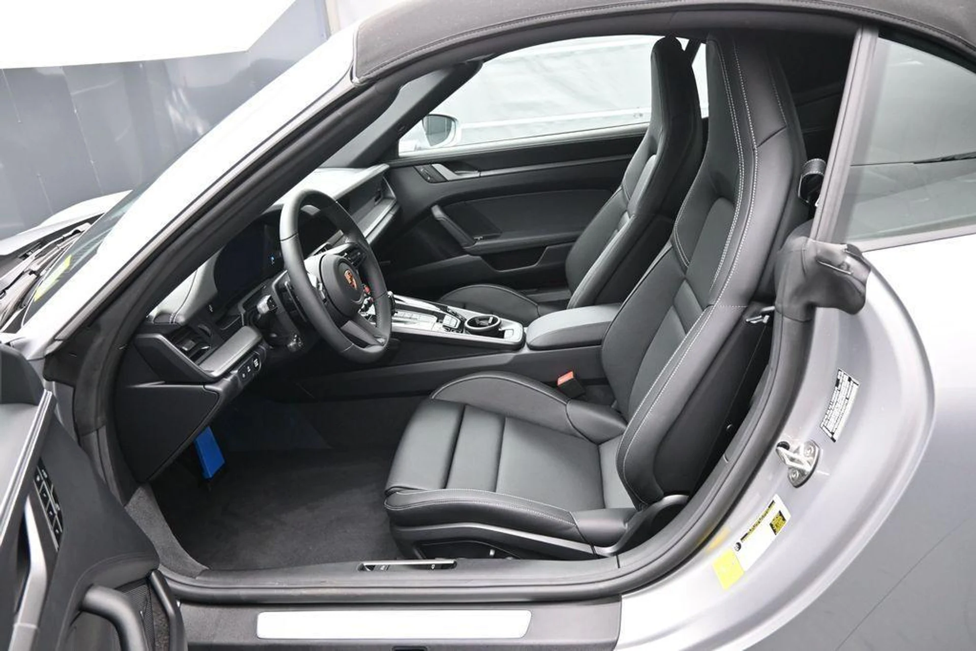 mph004_2028018832_F_Wt_Dyryne_Vlp3q4mw_KM_8_K_Zh_Dn_A_b17da295c8