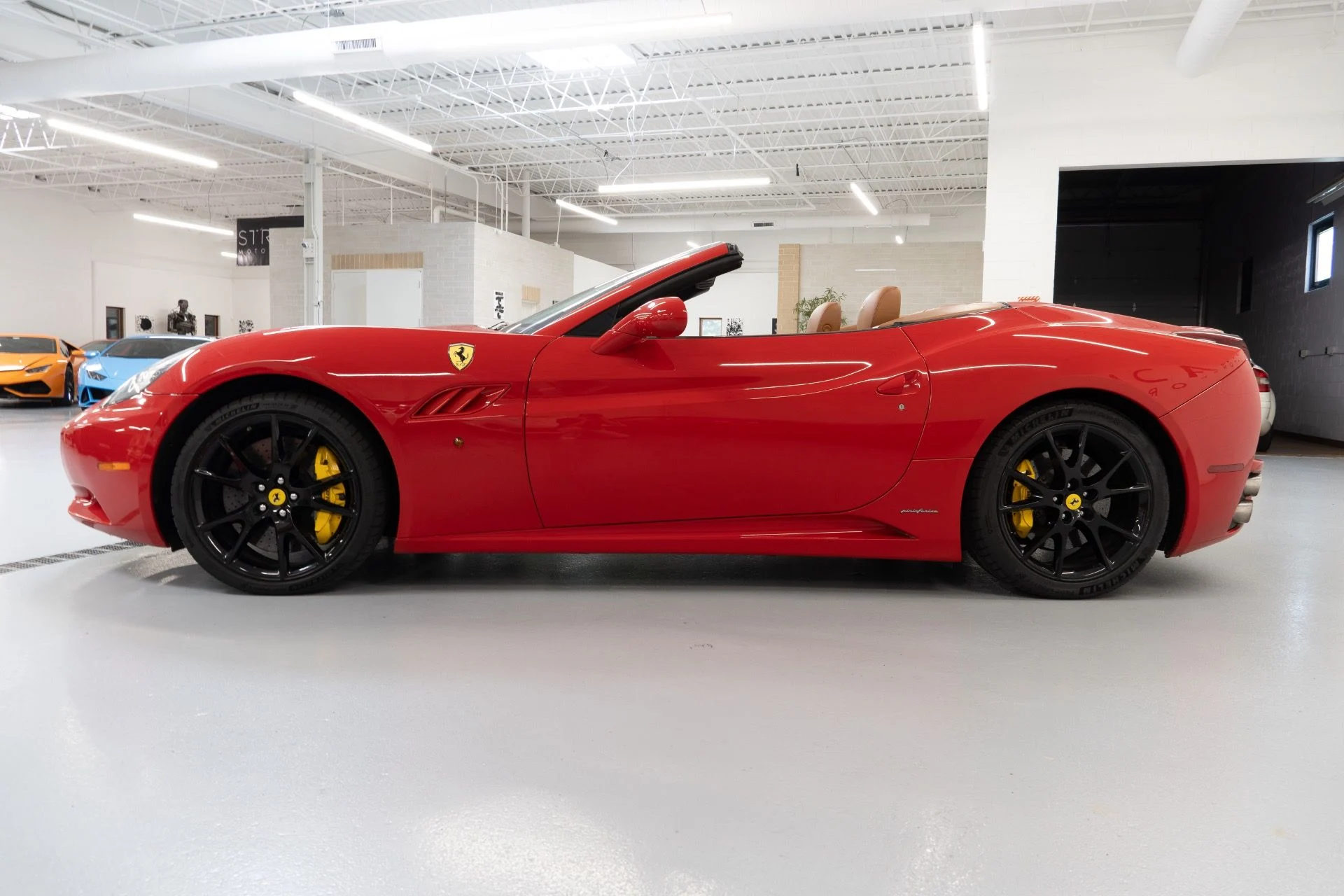 mph004_2030980153_Used_2012_Ferrari_California_1757704542_c7ff82a376