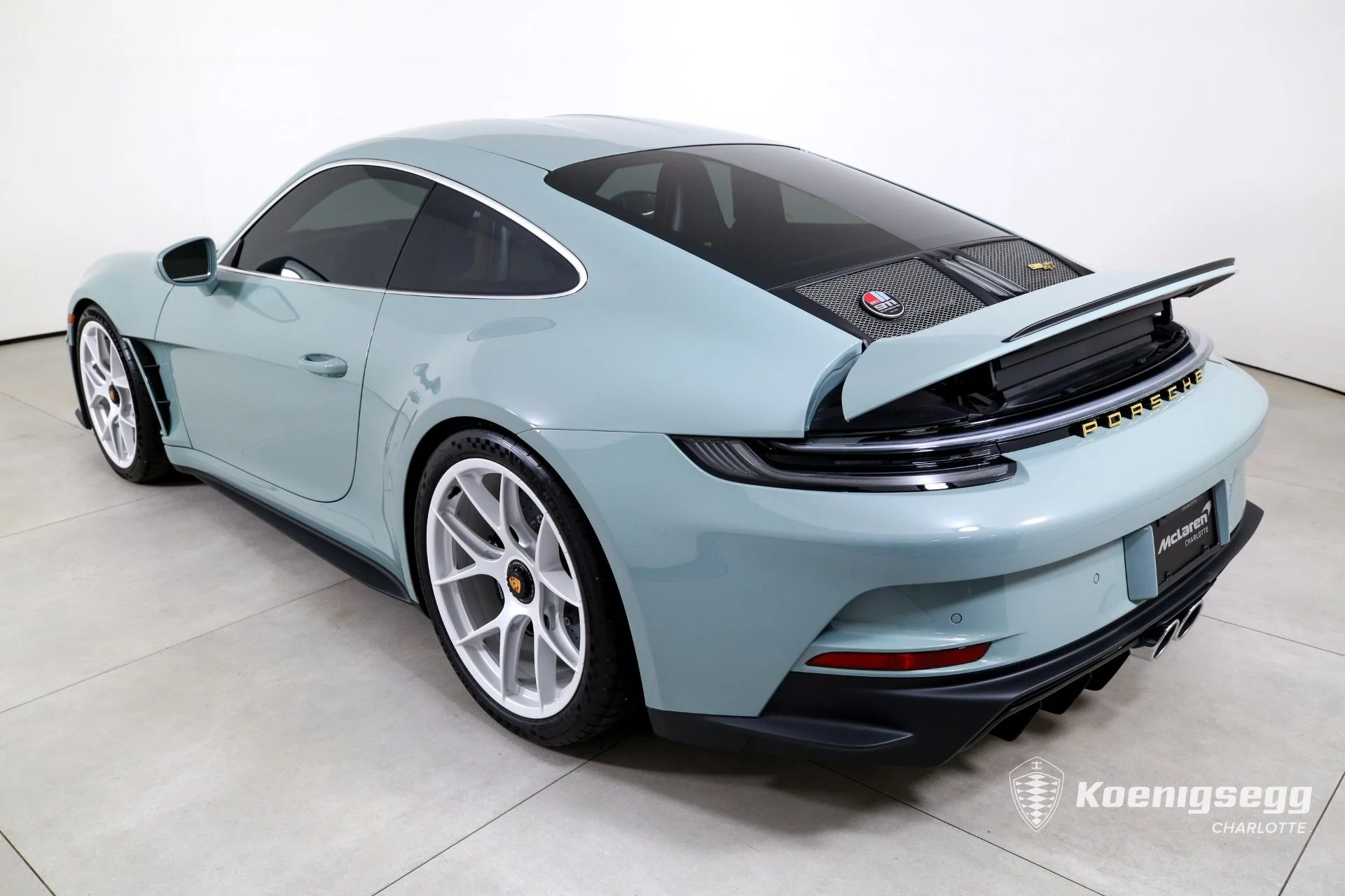 mph004_2033048731_Used_2024_Porsche_911_ST_1756310281_096c917e3e
