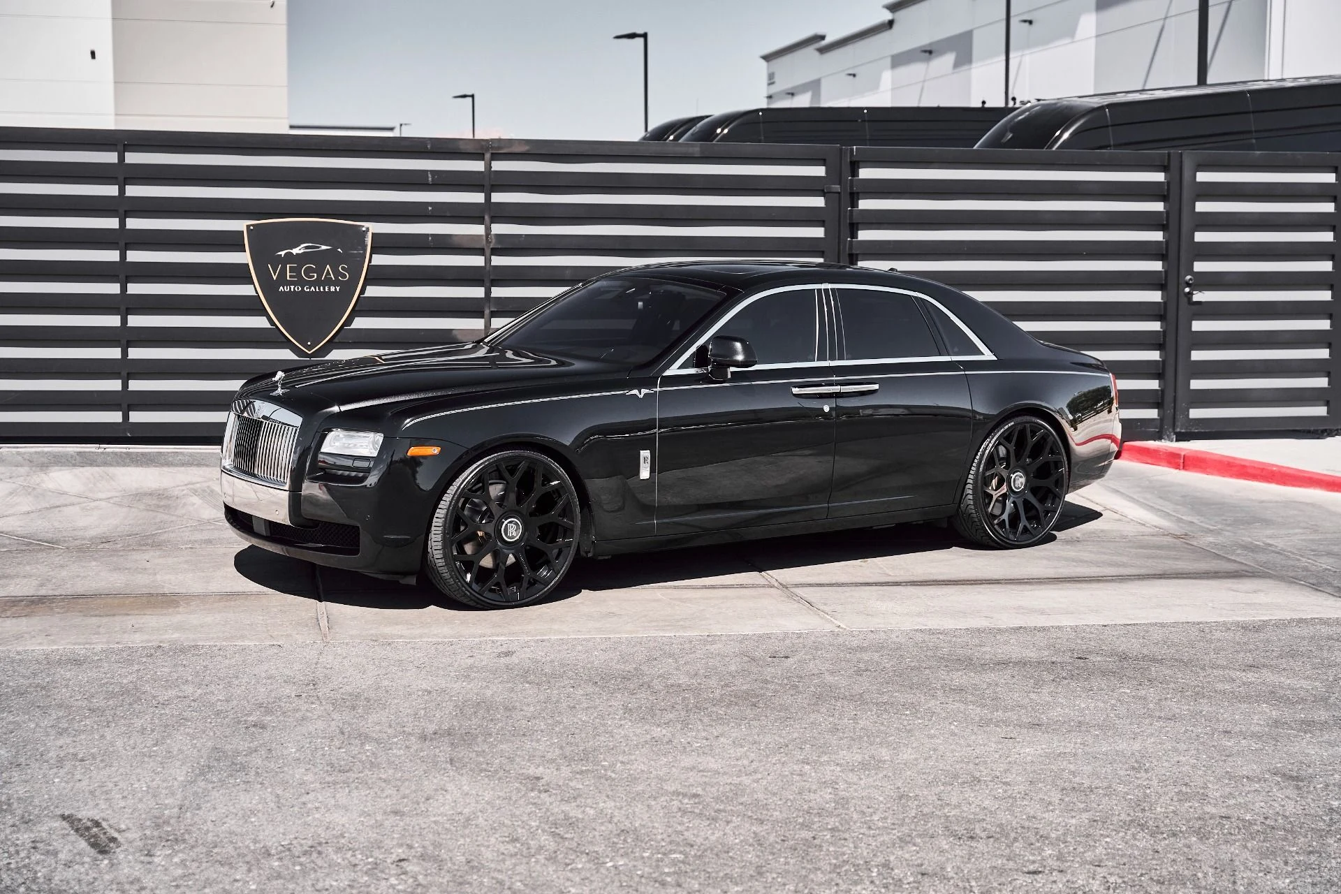 mph004_2039291390_Used_2014_Rolls_Royce_Ghost_Base_1781025924_7cf79aeef5