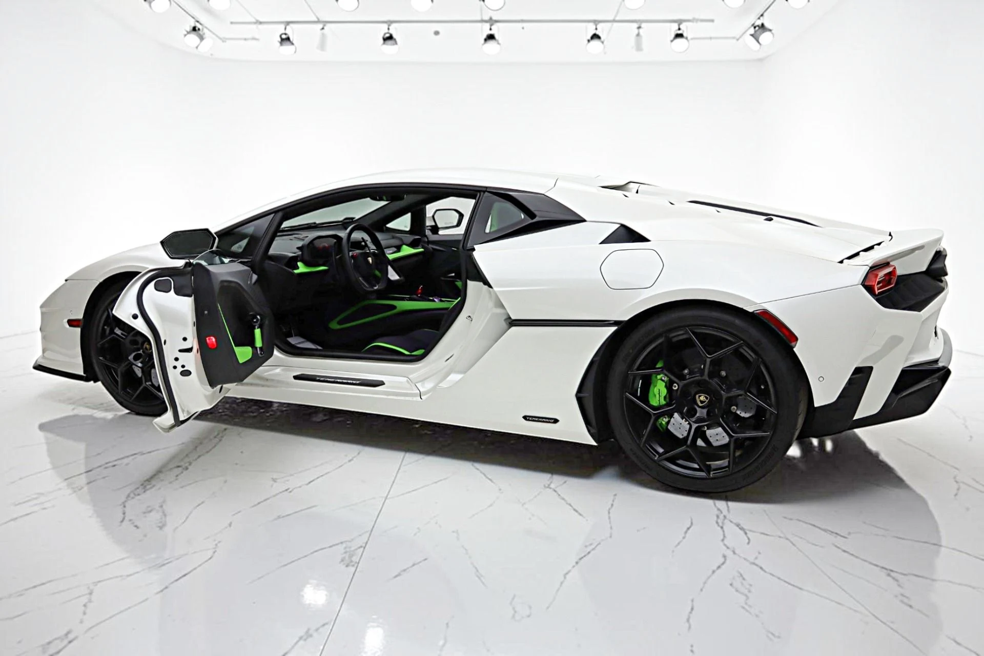 mph004_2043444582_Used_2026_Lamborghini_Temerario_LEASE_OPTIONS_AVAILABLE_dfd9437c9b