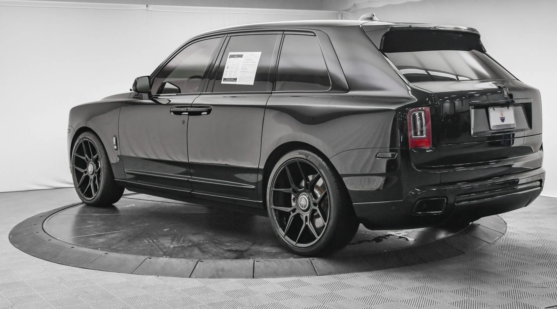 mph004_2047335269_Used_2020_Rolls_Royce_Cullinan_1753776470_7ba022400b
