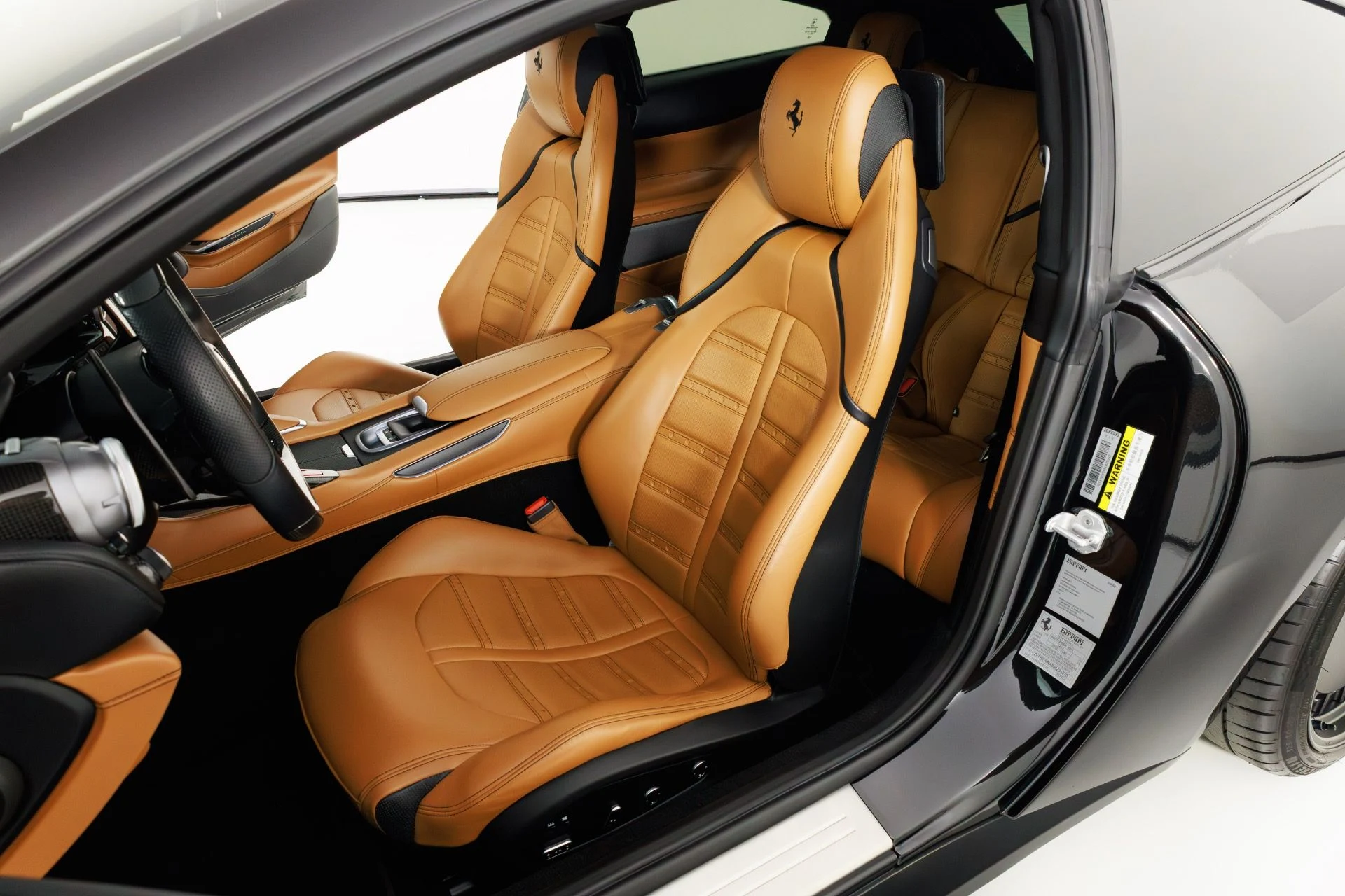 mph004_2048488051_Used_2018_Ferrari_GTC_4_Lusso_1771866169_080ce35ae3