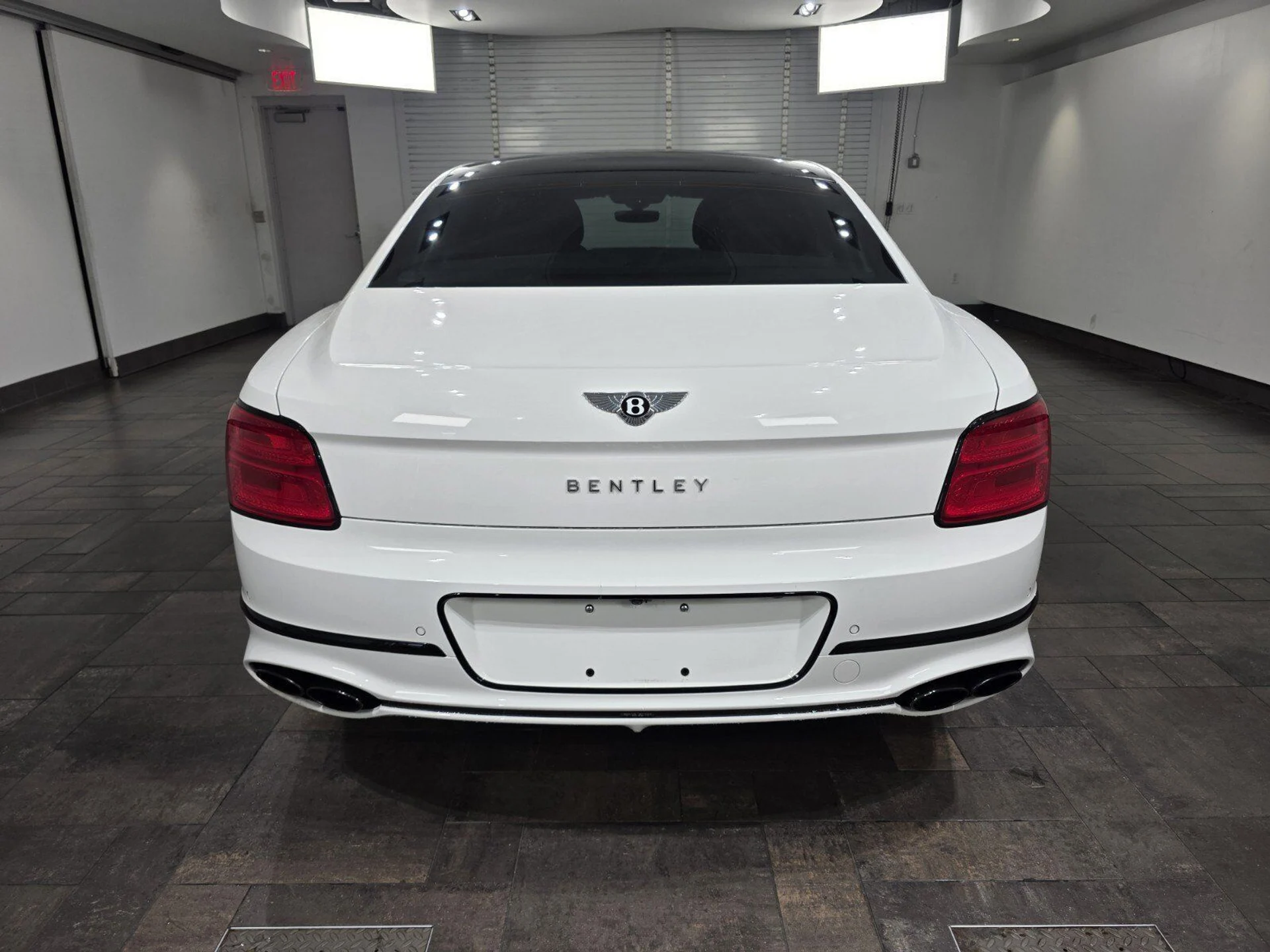 mph004_2056207349_3a75a86d8e4c7e1bbf6a3c47df666eac_339cbeebee