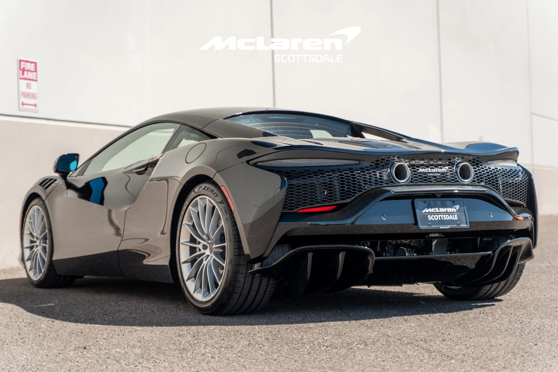 mph004_2081186719_Used_2025_MCLAREN_ARTURA_1759477334_4d939e2c1f