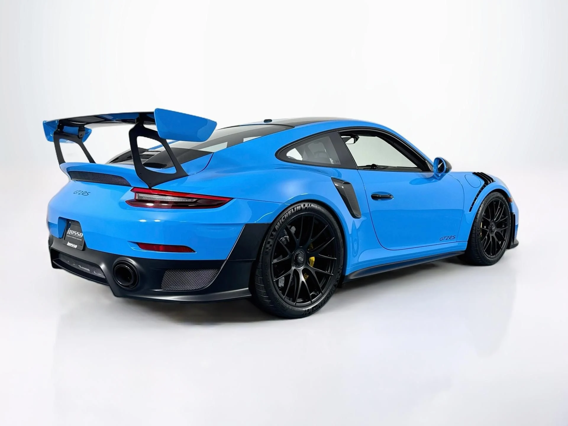mph004_208407870_Used_2019_Porsche_911_GT_2_RS_1785958177_286801b257