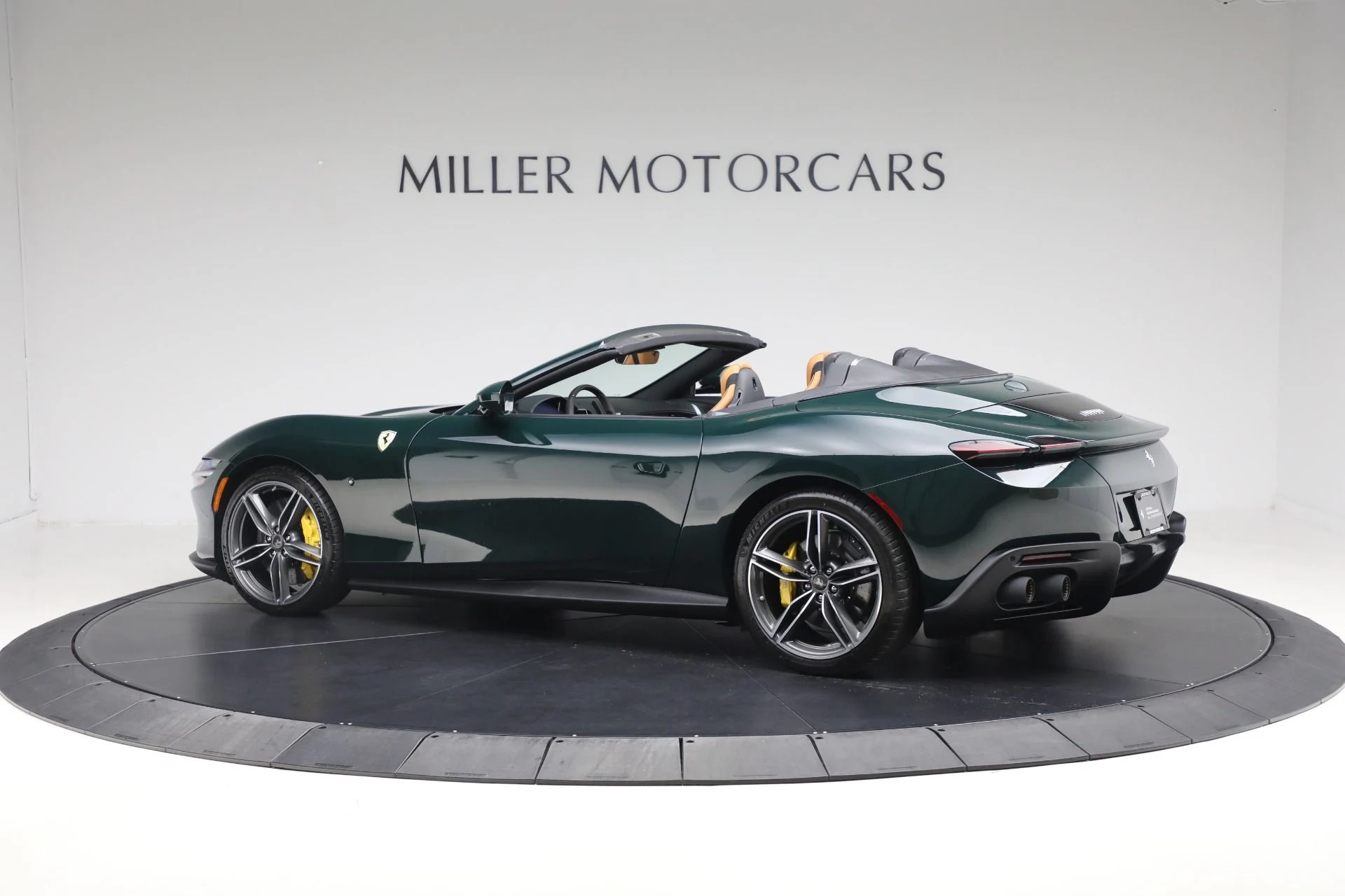 mph004_2085082280_Used_2025_Ferrari_Roma_Spider_1773763660_d0ead889c3