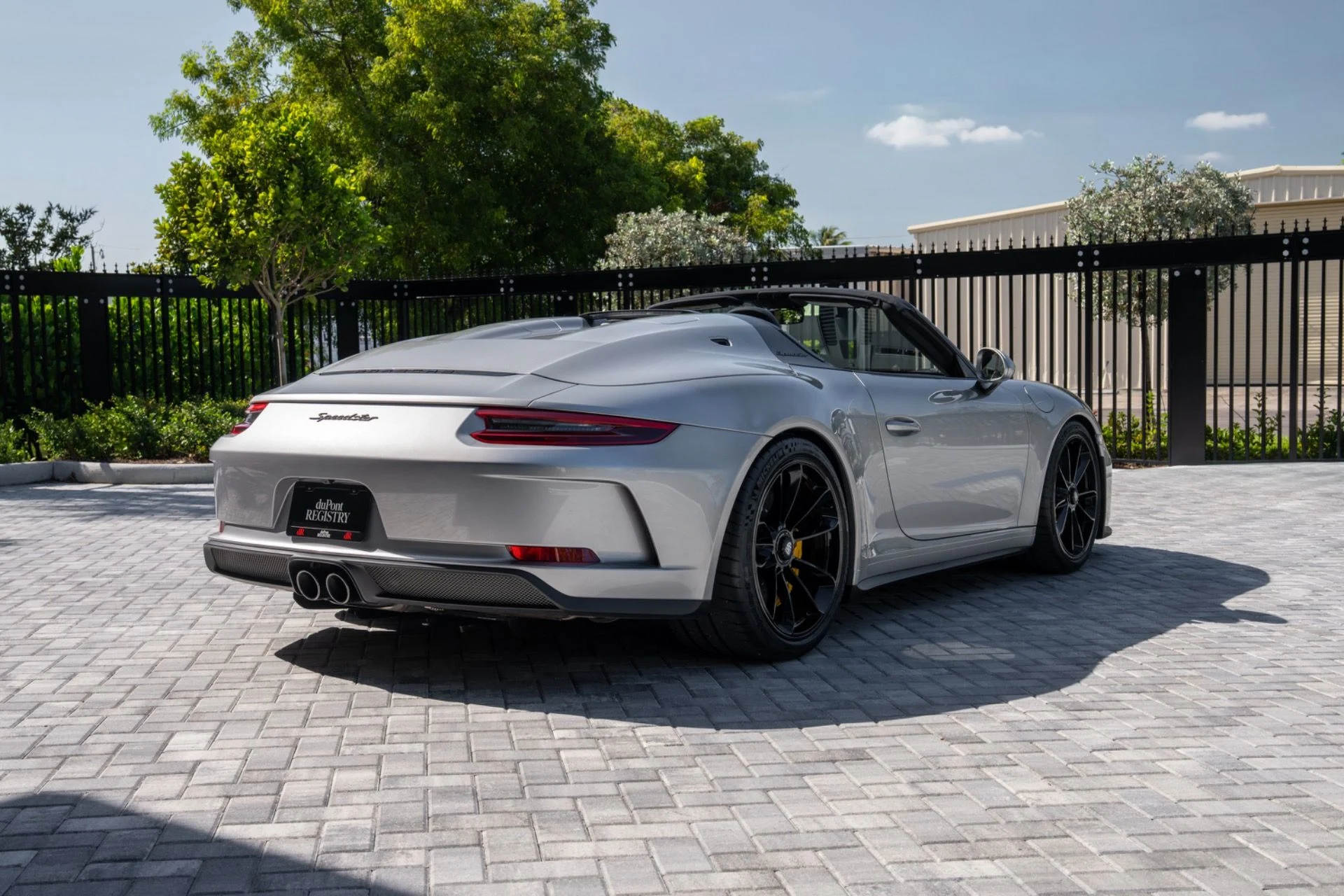 mph004_2086224578_Used_2019_Porsche_911_Speedster_1781046581_b353f68ade