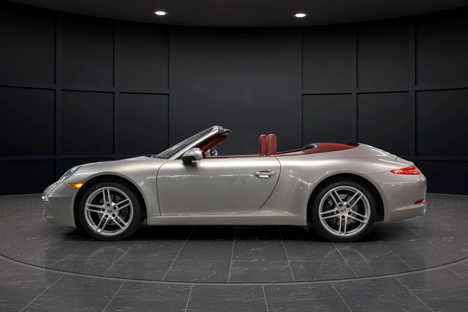 mph004_2100805060_46f0404b_fd3f_4b88_94a8_1ff0c08f246c_201220_Porsche2091120_Carrera2028_WP_0_CA_2_A96_CS_14062929_4_e949f3cf96