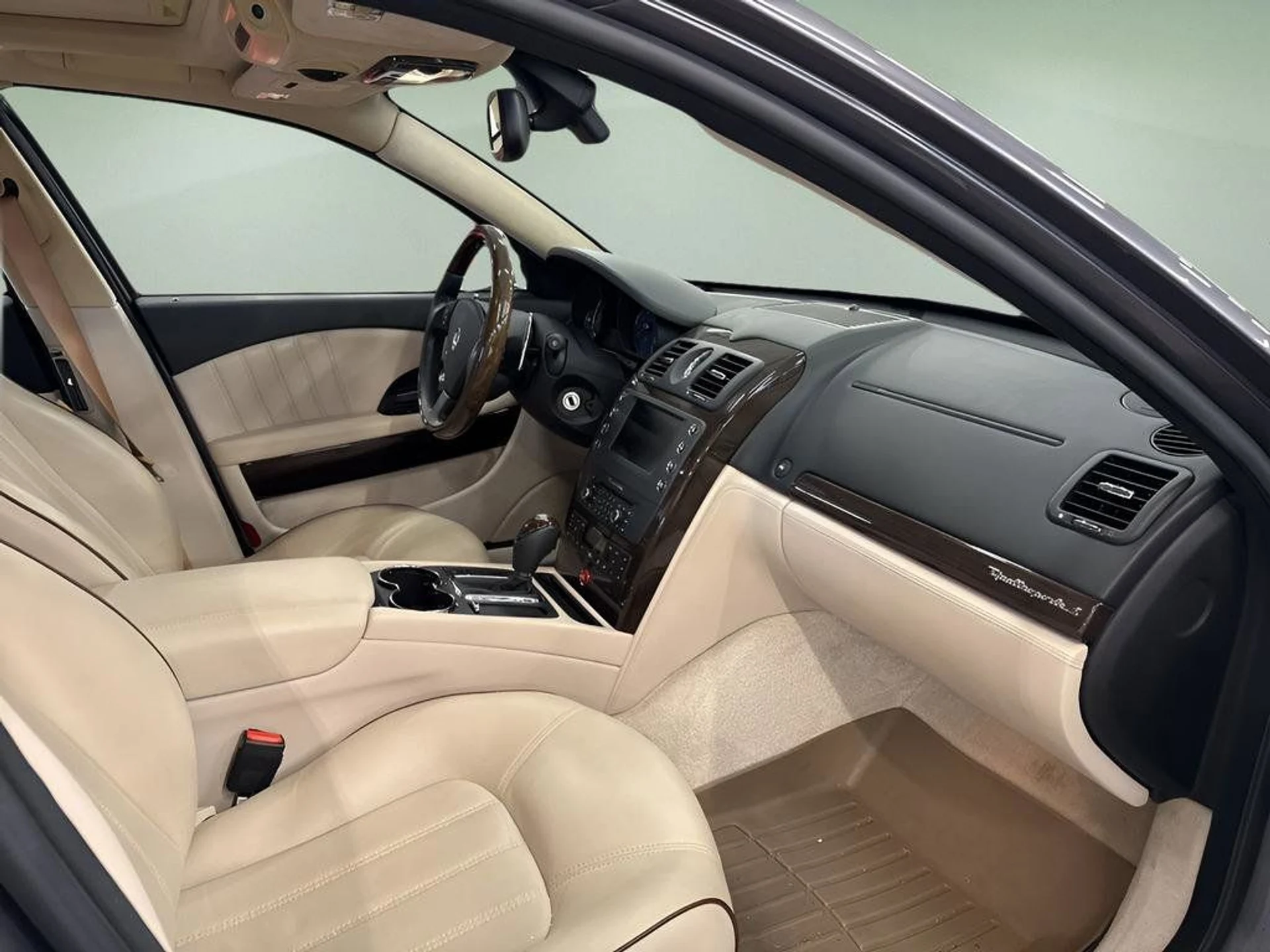 mph004_2103984336_47b7f2cc439046f8878c2817546a587d_6e2233d904