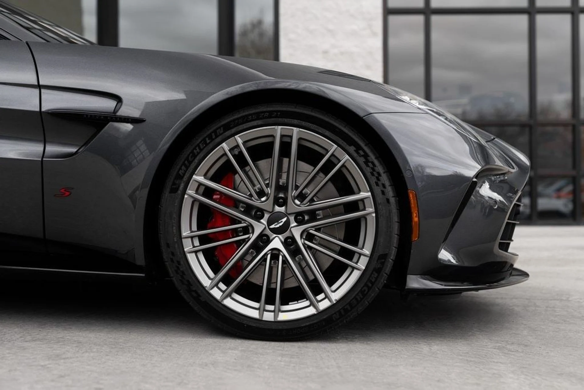 mph004_2110970833_ccfdf1e35f5b2d6e73648014704e125bx_2c194f8e93