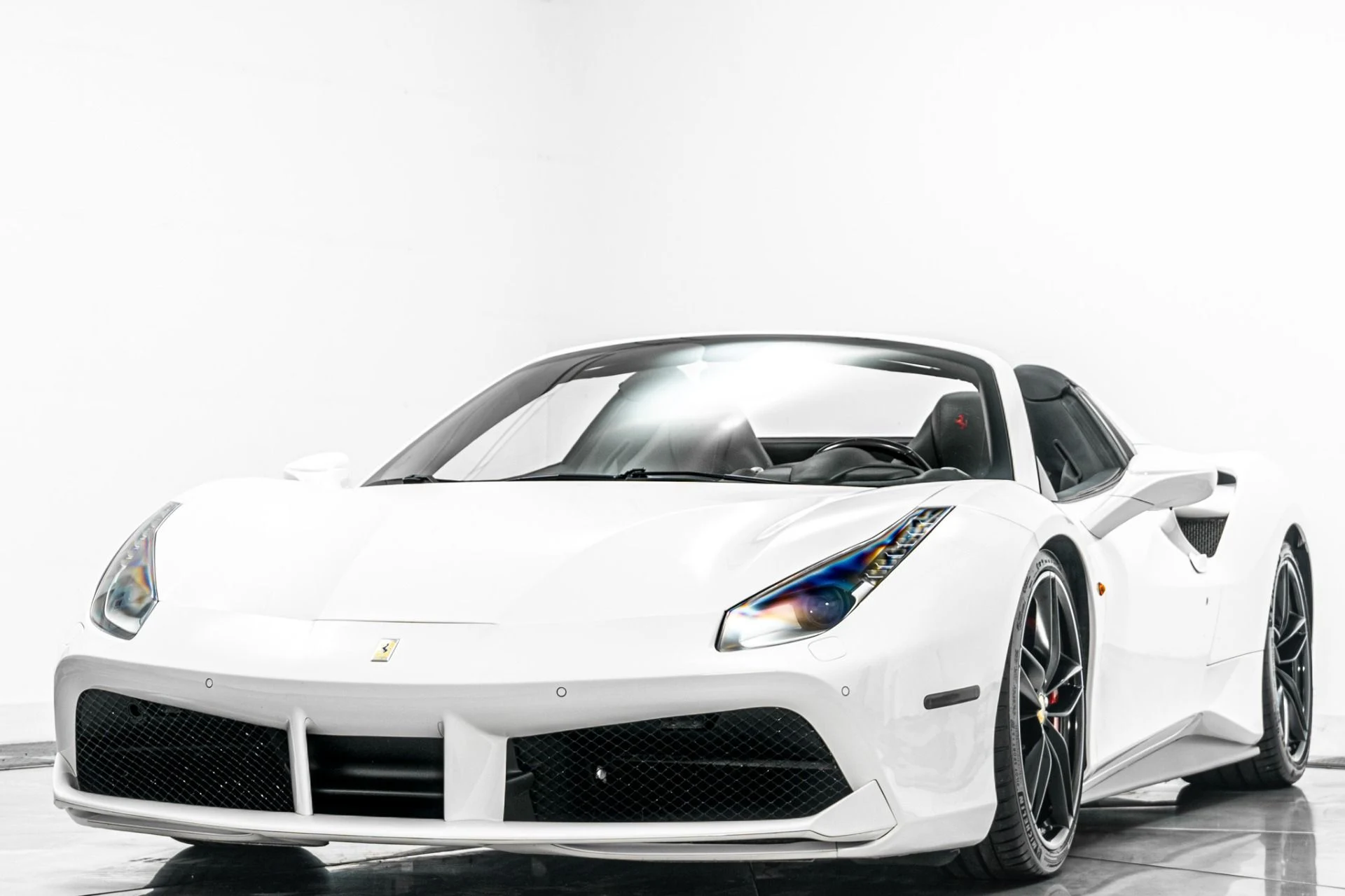 mph004_2112845776_Used_2018_Ferrari_488_Spider_1783615982_89bb7f8146