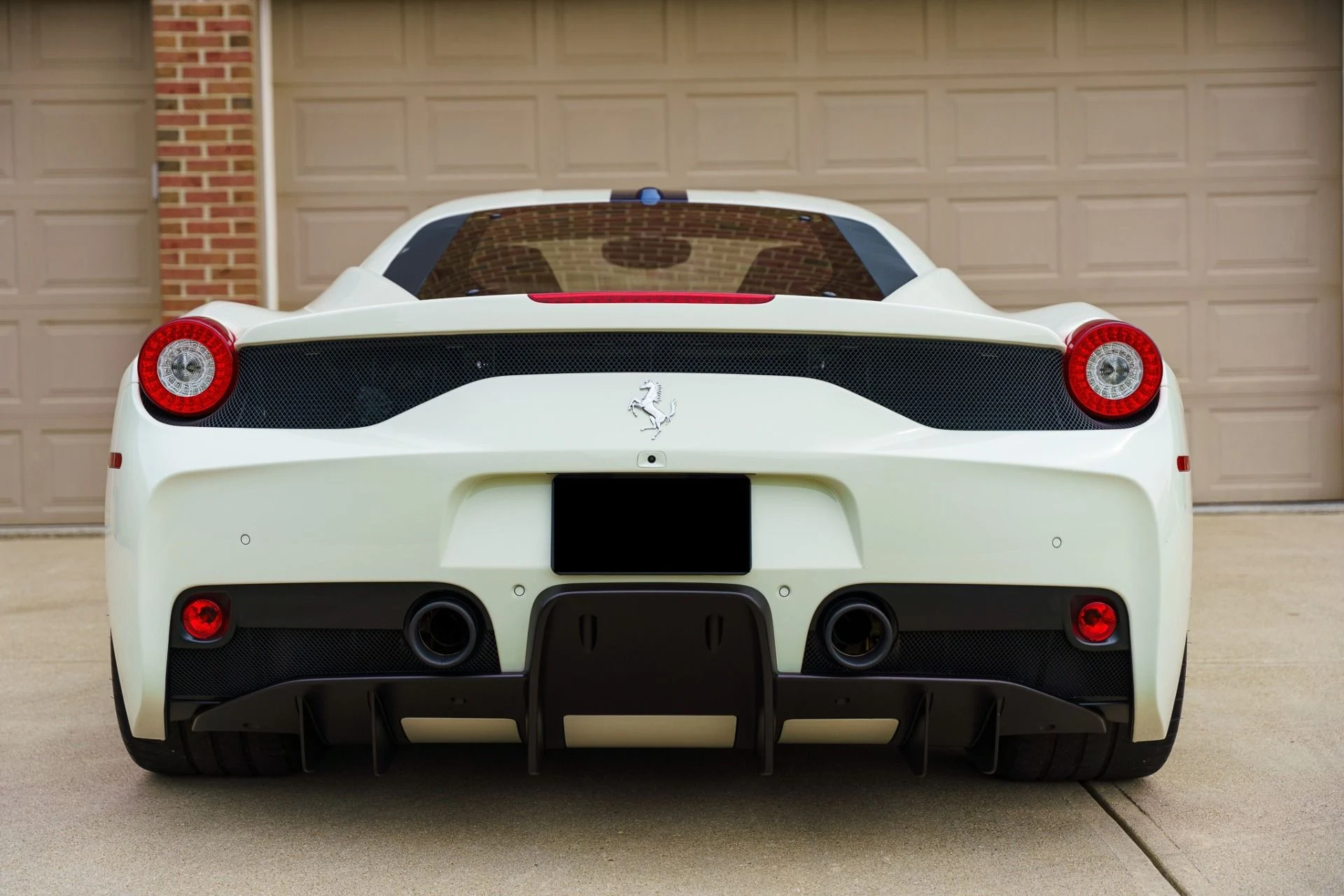 mph004_2114477937_Used_2015_Ferrari_458_Speciale_1754332080_c48b1f5a22
