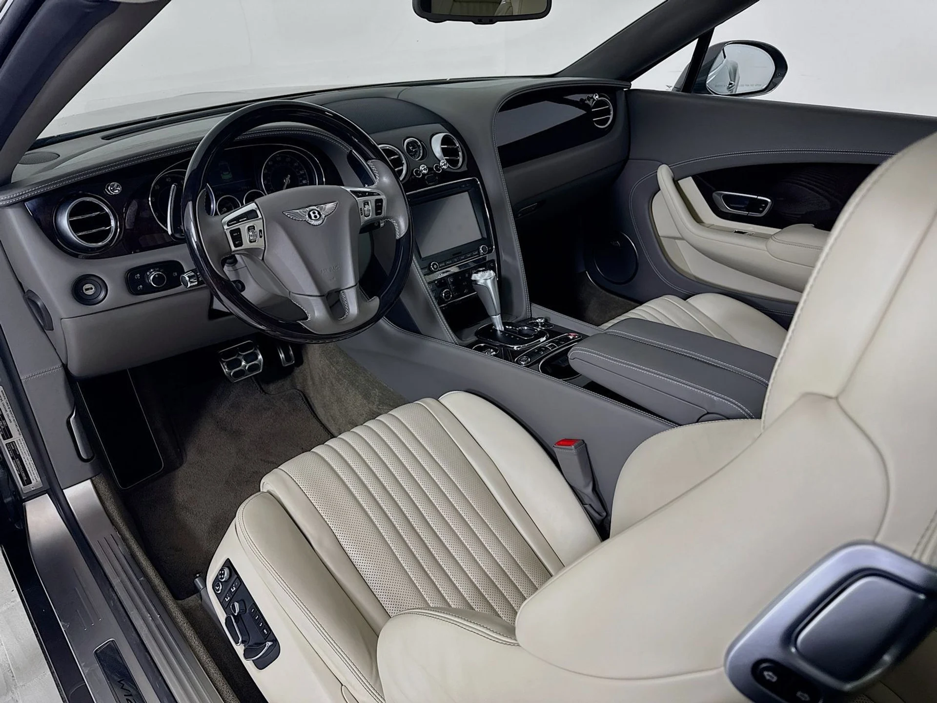 mph004_2128590935_a2d82758c62fe4de76846821b174c6c0x_5259113572