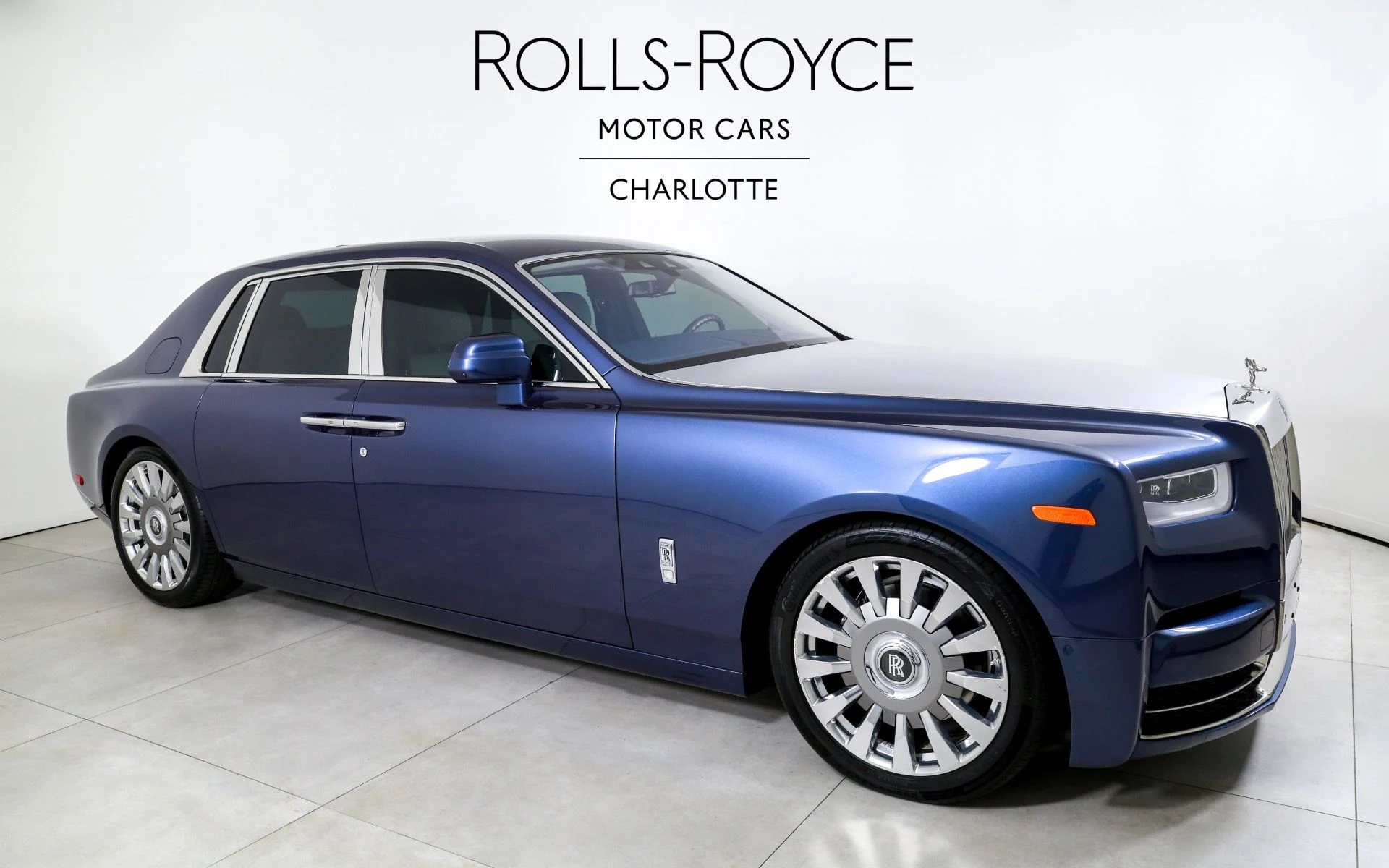 mph004_2130115001_Used_2019_Rolls_Royce_Phantom_1757714509_fe4a0d1bde