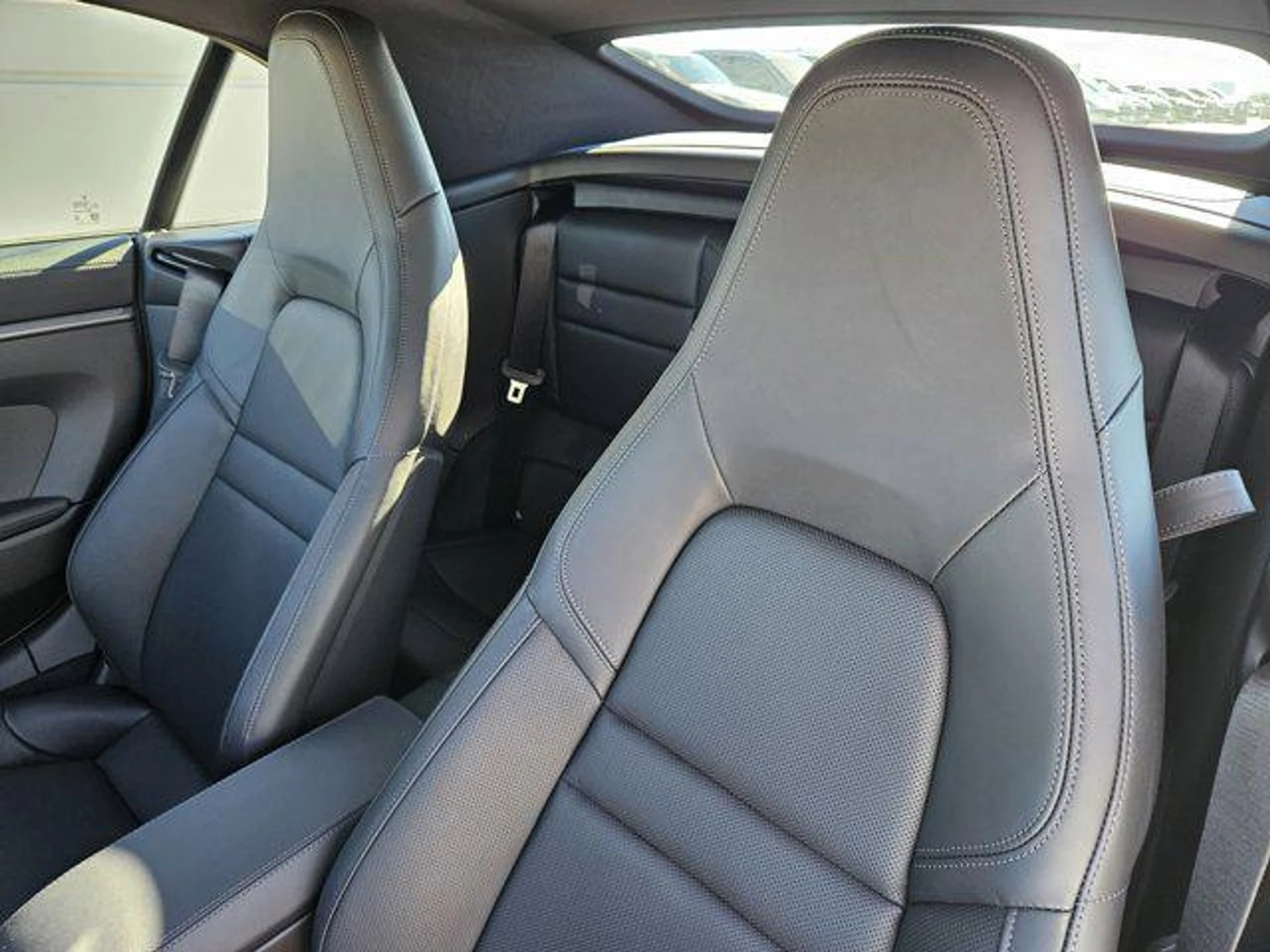 mph004_2139509413_H_Ylp9piiugpai5r8sg_gb_Ep_L_Tlo_f9c8760391