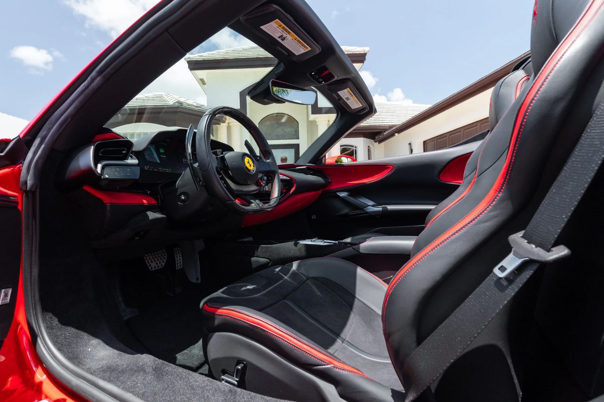 mph004_2142585359_Used_2025_Ferrari_SF_90_Spider_1779242340_99128974ba
