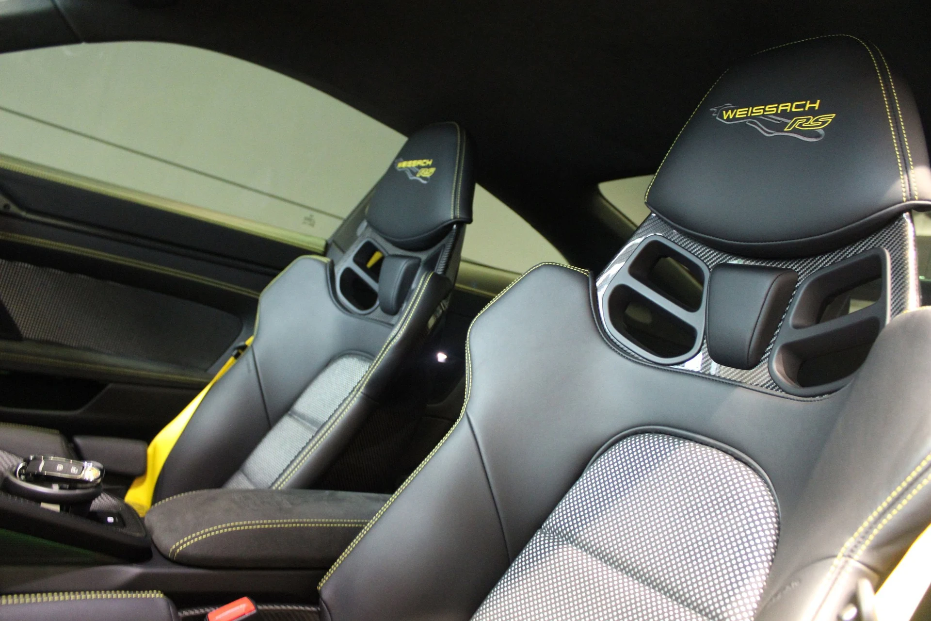 mph004_2146640683_23877b81d73d12ac15a06c02594e81e7x_60f18d2249