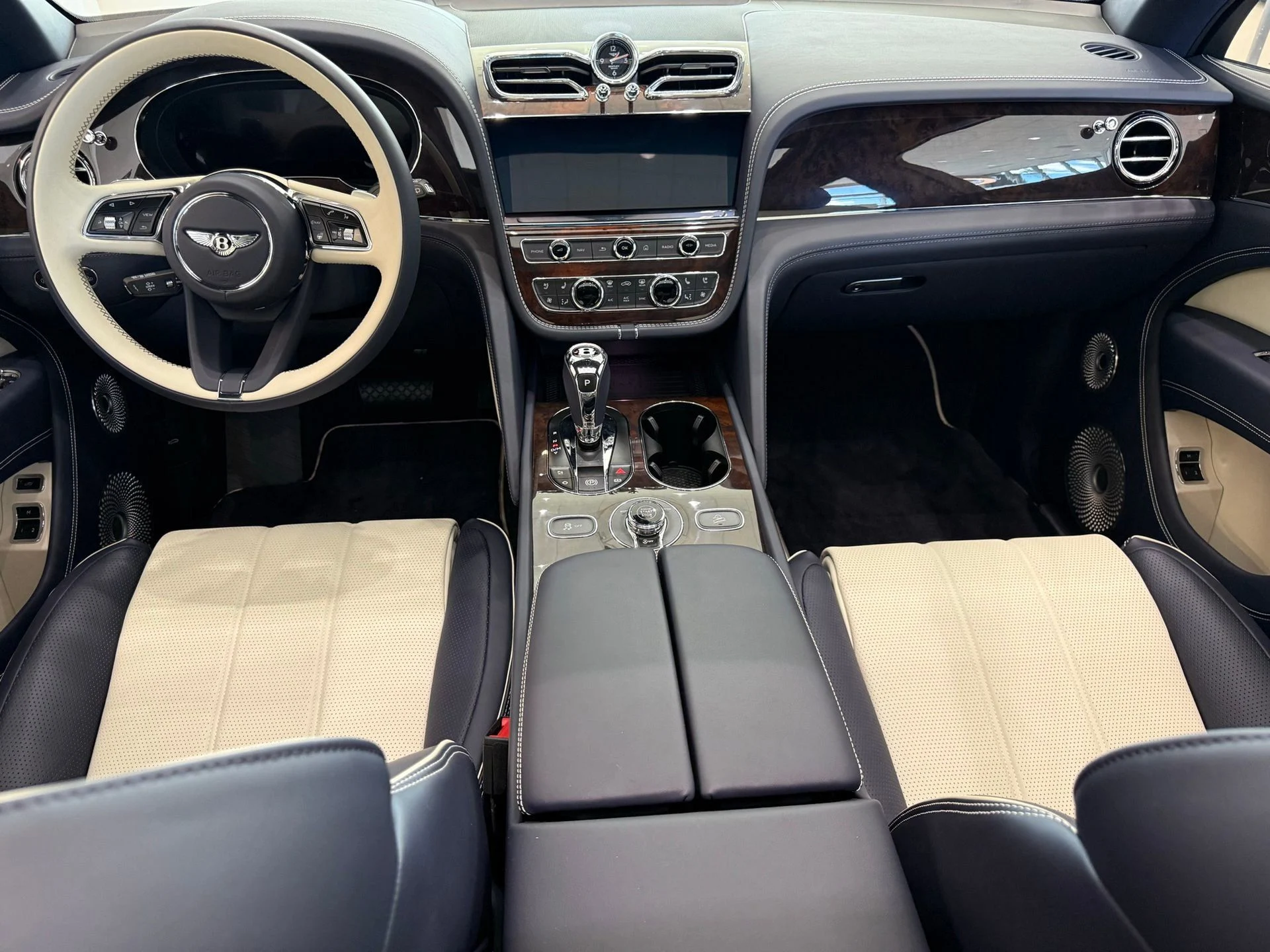 mph004_2159140183_b214f6fef0034951952ab3c581378322_129f312b34