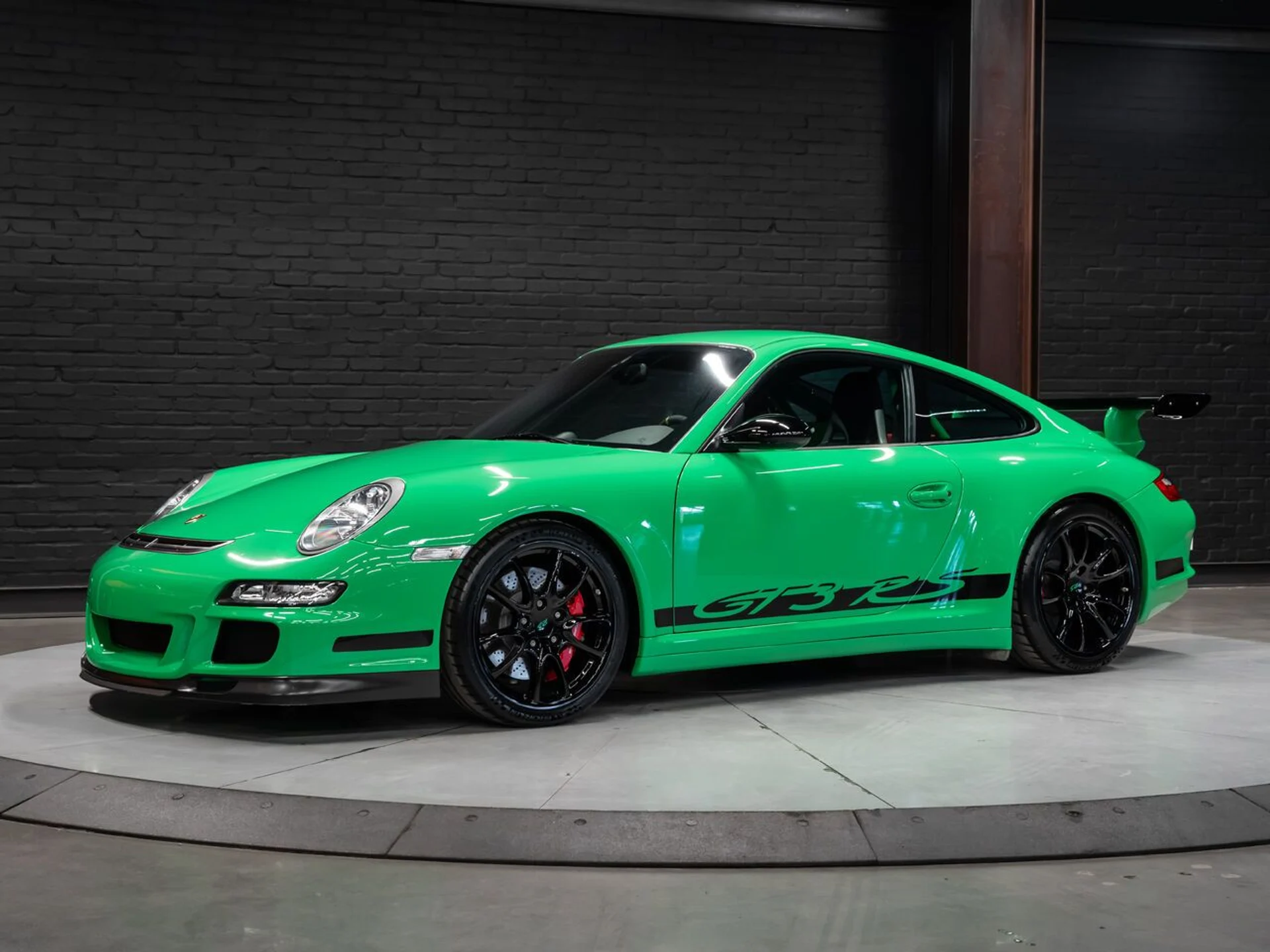mph004_2165441929_porsche_911_gt3_rs_2007_11a420c954