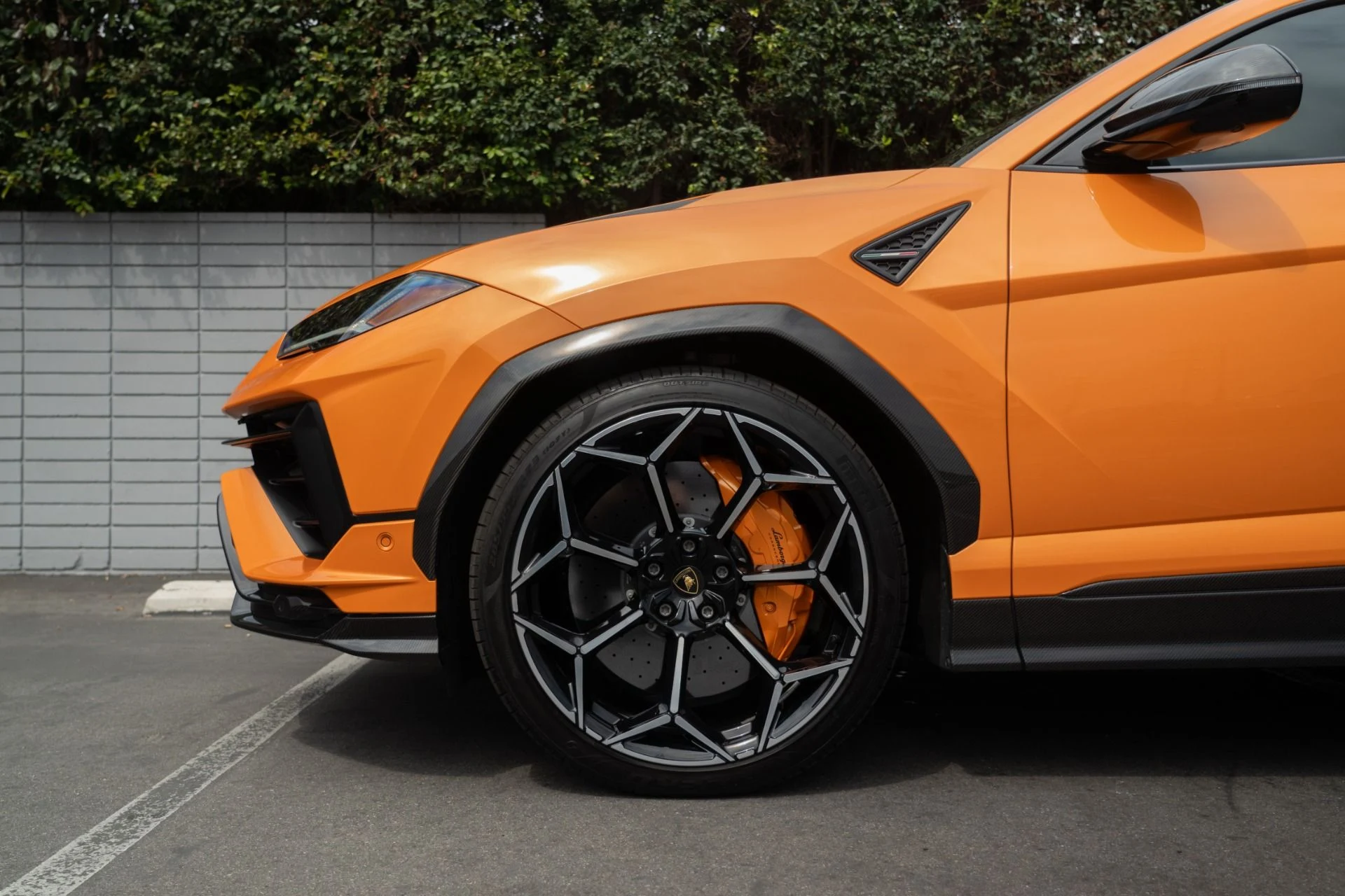 mph004_2180997770_Used_2022_Lamborghini_Urus_1755127635_2f5990a179