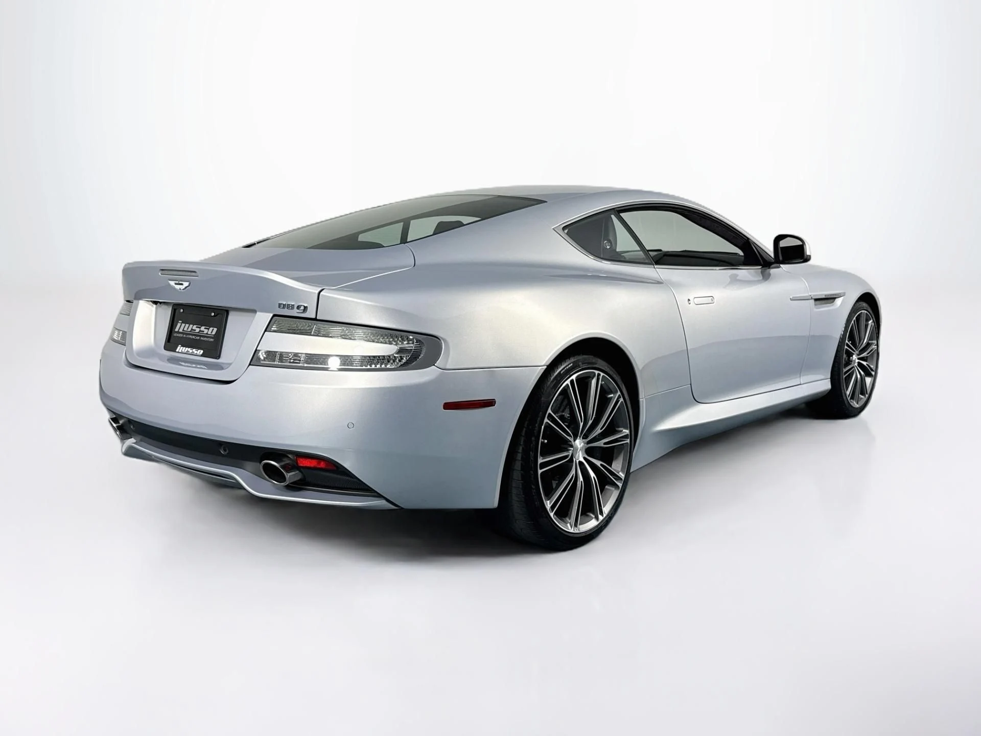 mph004_2189385467_Used_2014_Aston_Martin_DB_9_1791837283_1d79571154