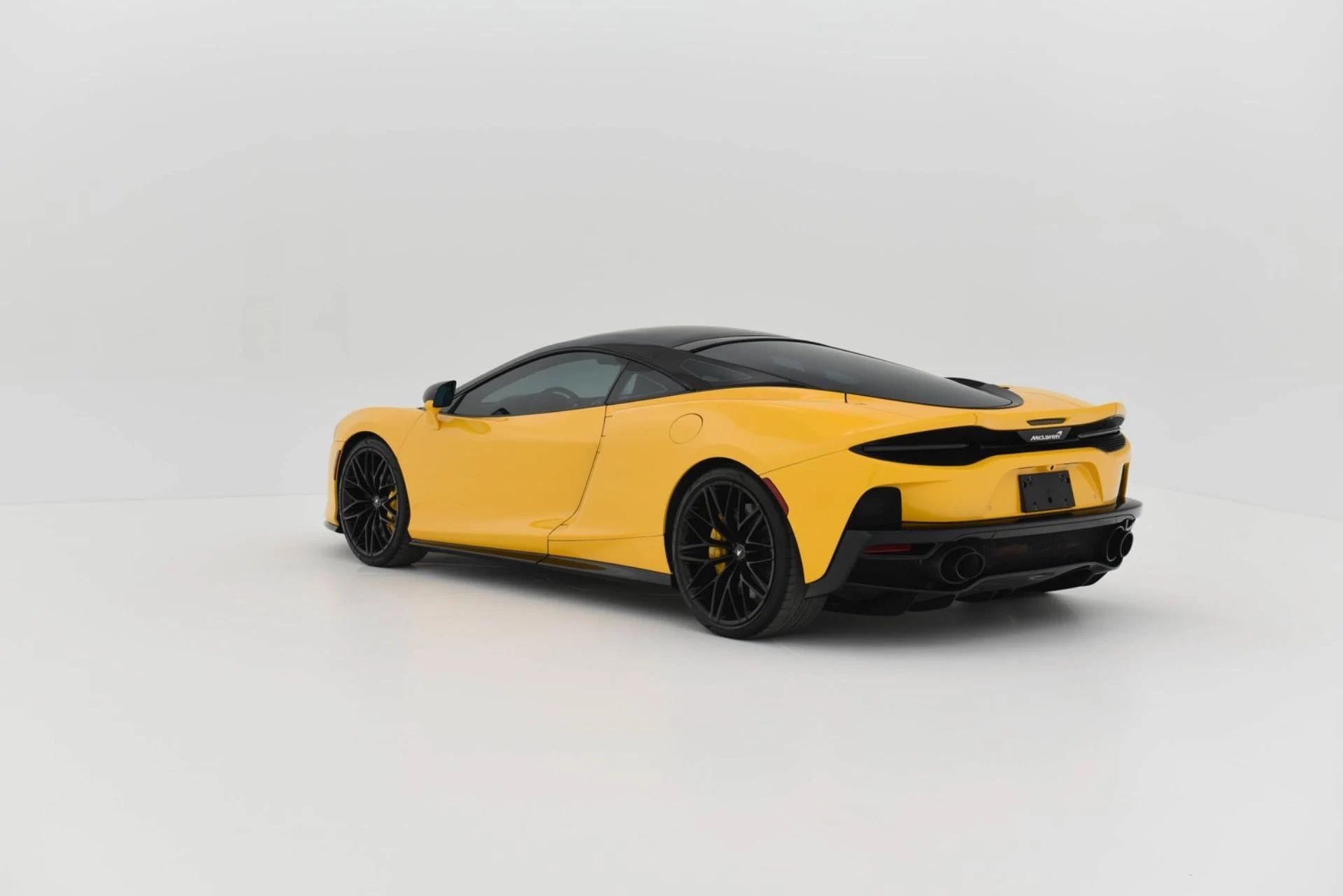 mph004_2189680518_Used_2023_Mc_Laren_GT_1774627642_2774409acc