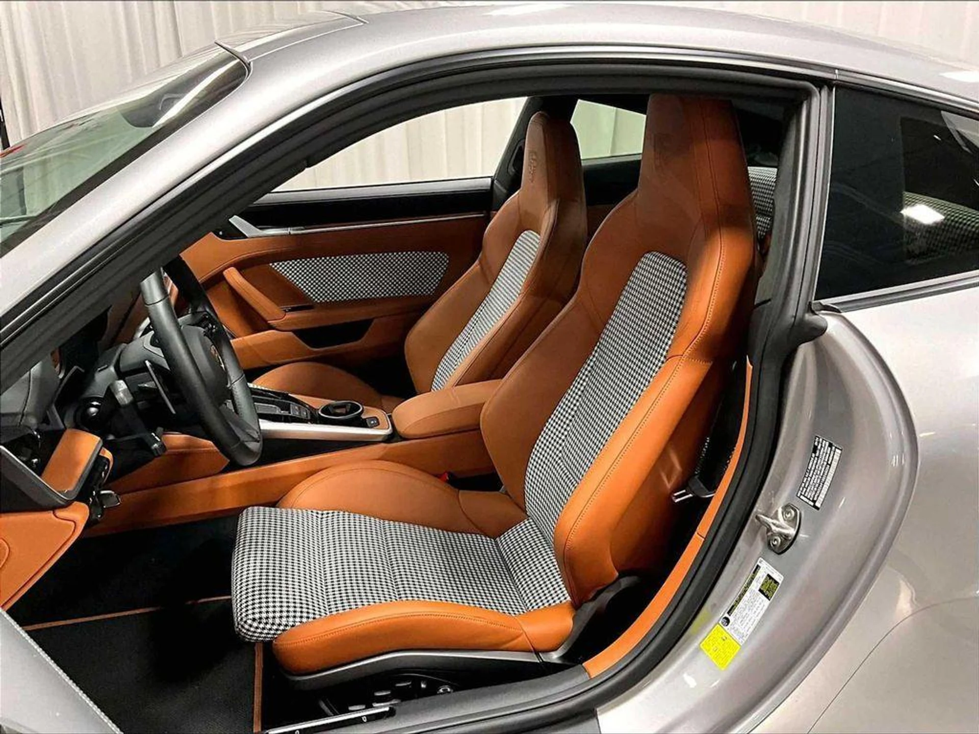 mph004_2191572491_m_S1_Spgwua5v9_Lmp_Tu_SNBN_Kr_J0_M0_3764459986