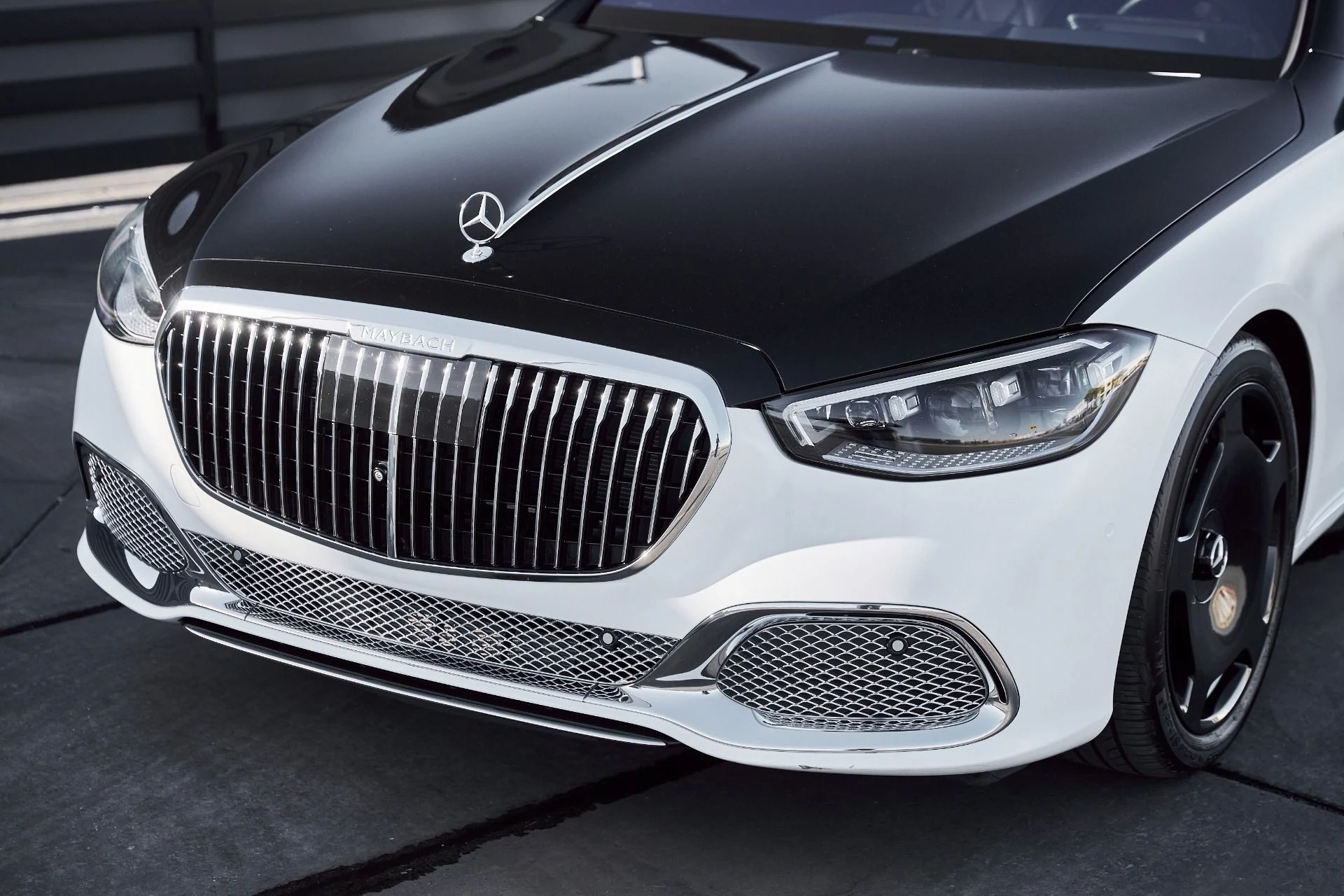 mph004_2193627009_Used_2023_Mercedes_Benz_S_Class_Maybach_S_680_1769803949_9427189bc3