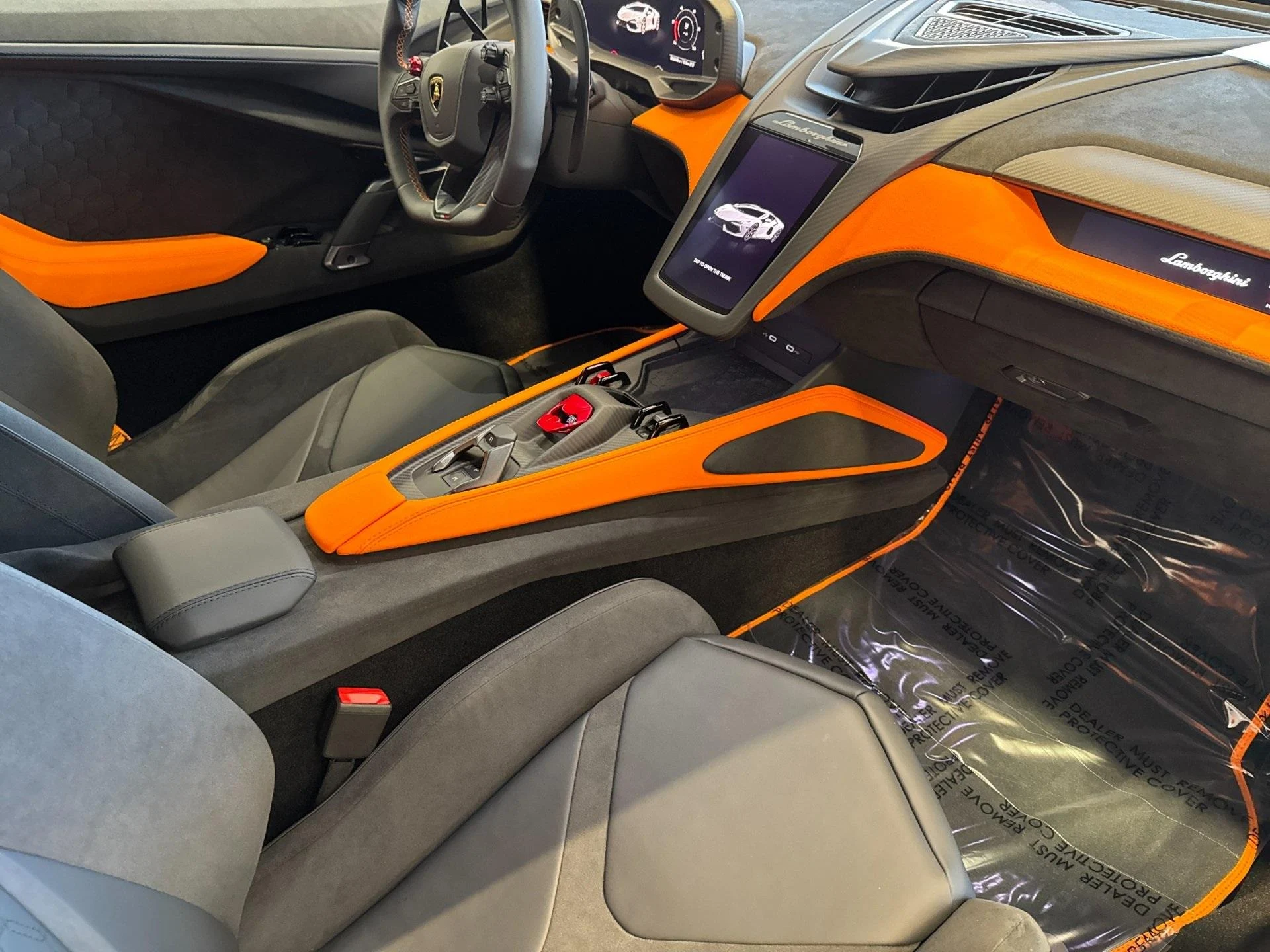 mph004_2199167359_New_2025_Lamborghini_Revuelto_Base_1756563327_8174533248