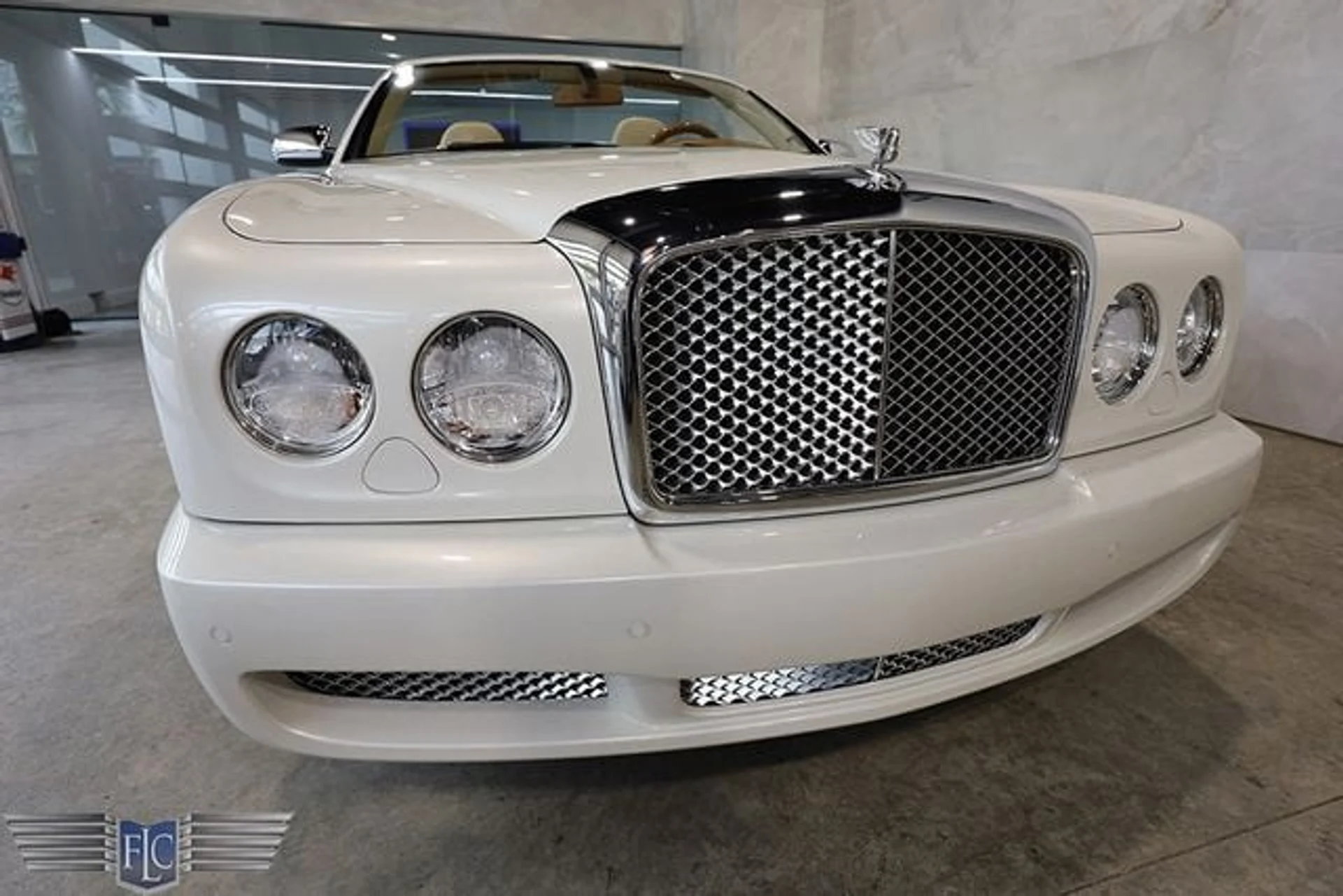 mph004_2204257762_used_2010_bentley_azure_tconvertible_9689_22574902_9_640_4db5b272d7