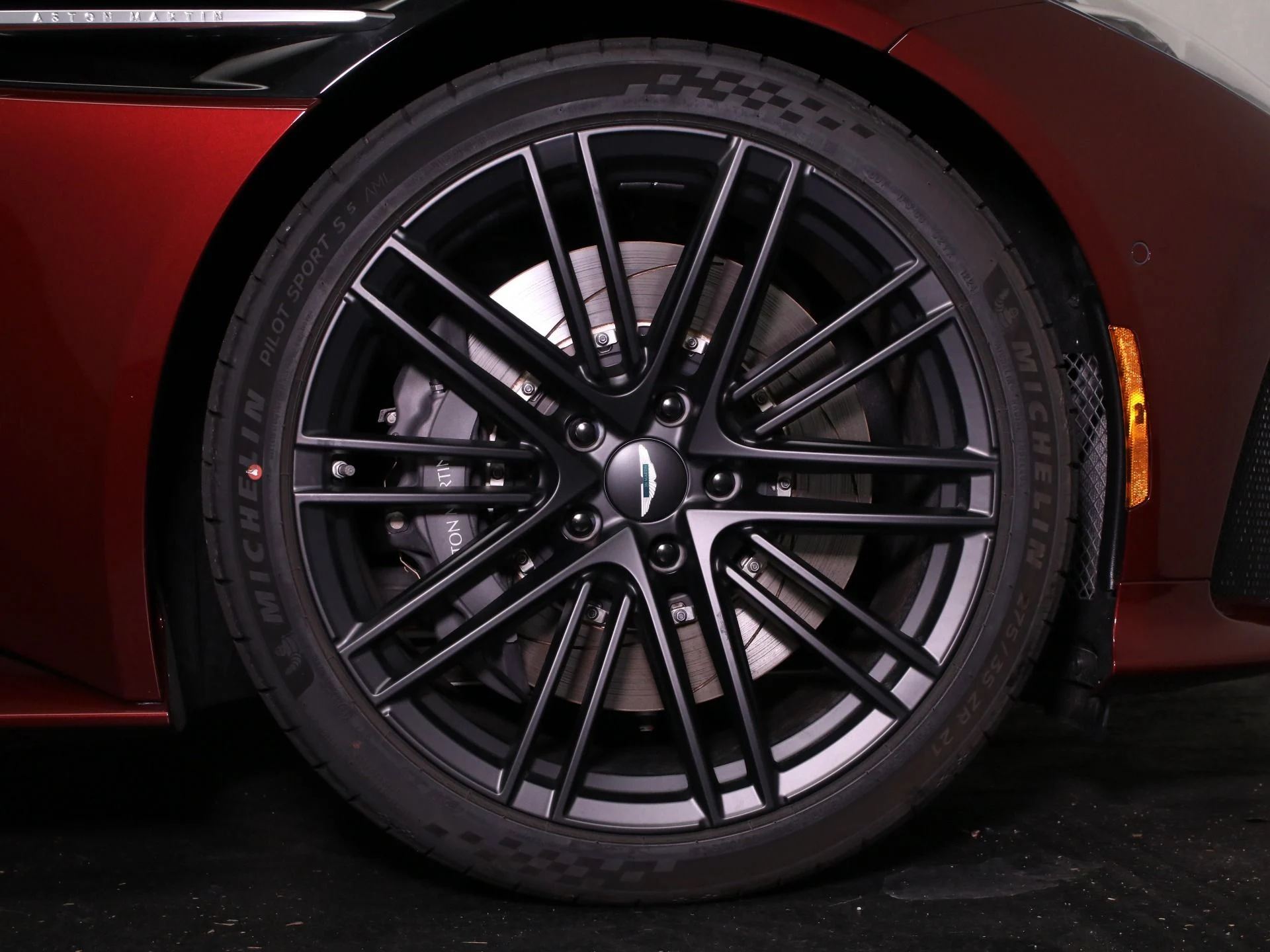 mph004_220998373_New_2025_Aston_Martin_DB_12_1746122881_ec845420cb