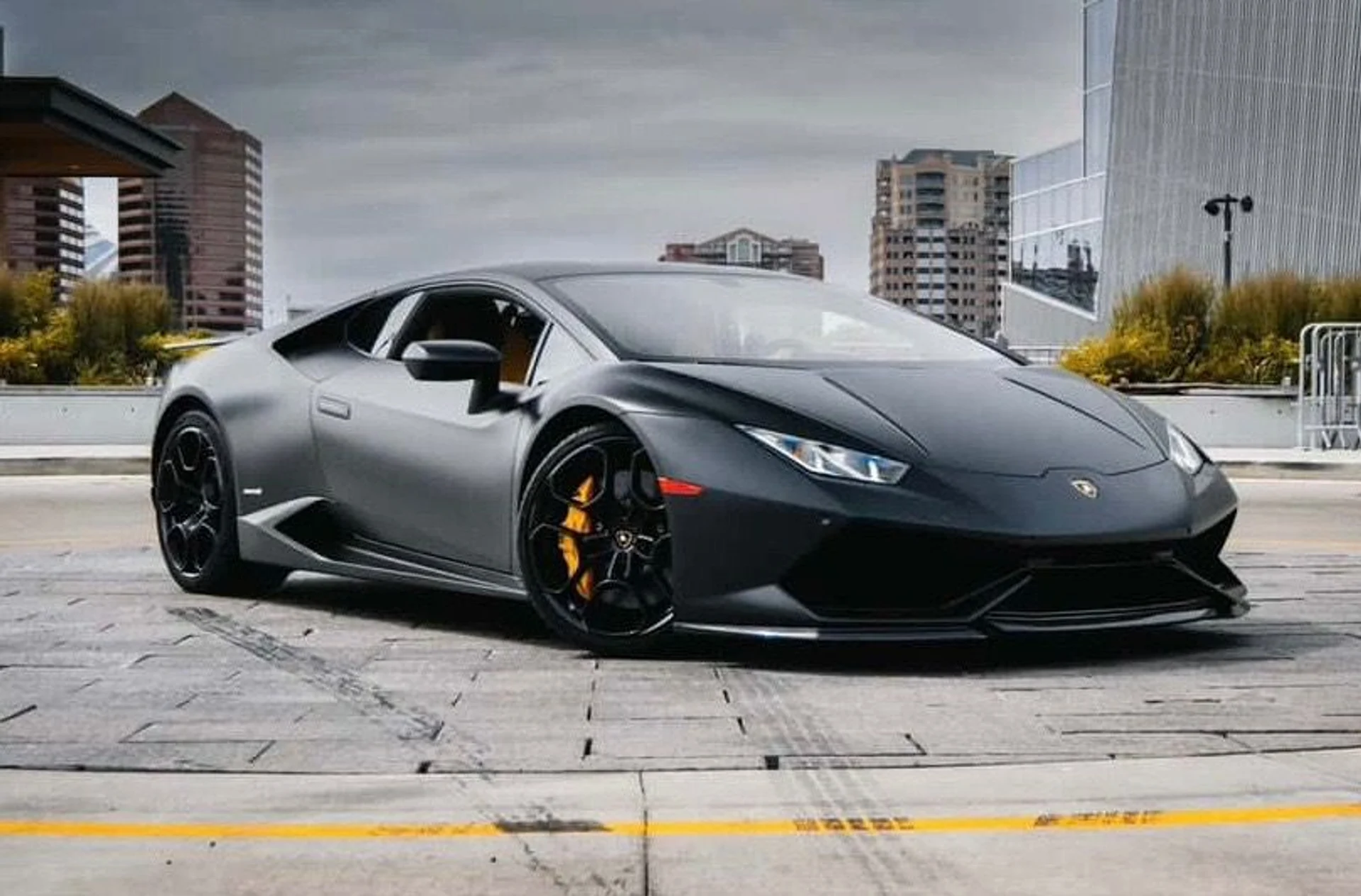 mph004_2212326530_Used_2015_Lamborghini_Huracan_LP_610_4_1770680875_af02b14cde