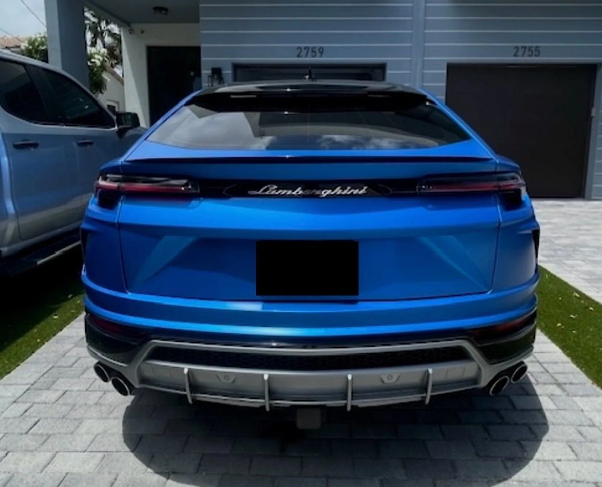 mph004_2216357563_Used_2020_Lamborghini_Urus_1754419410_306883345e