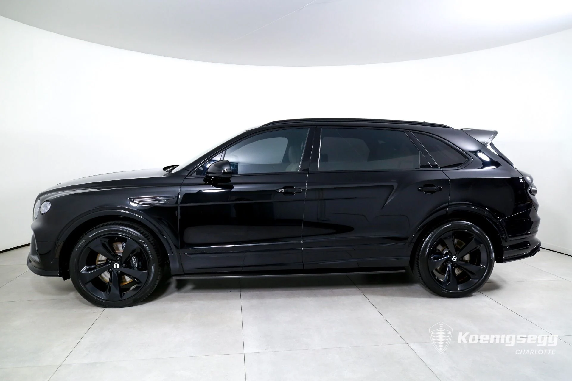 mph004_2218976920_Used_2023_Bentley_Bentayga_EWB_Azure_V8_1782836253_a2be60fca2