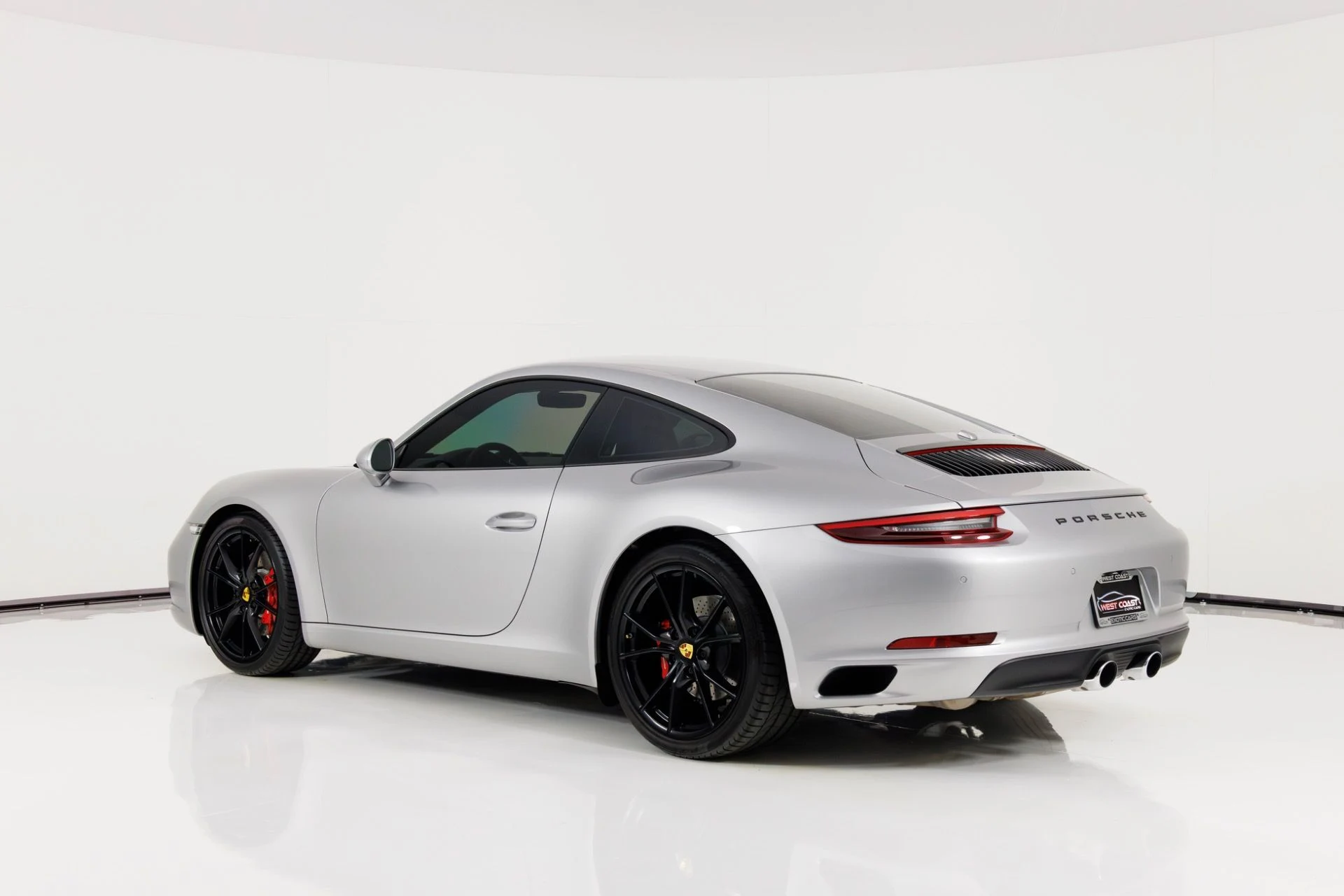 mph004_2224359483_Used_2017_Porsche_911_Carrera_S_1769117475_6bb3a2c961