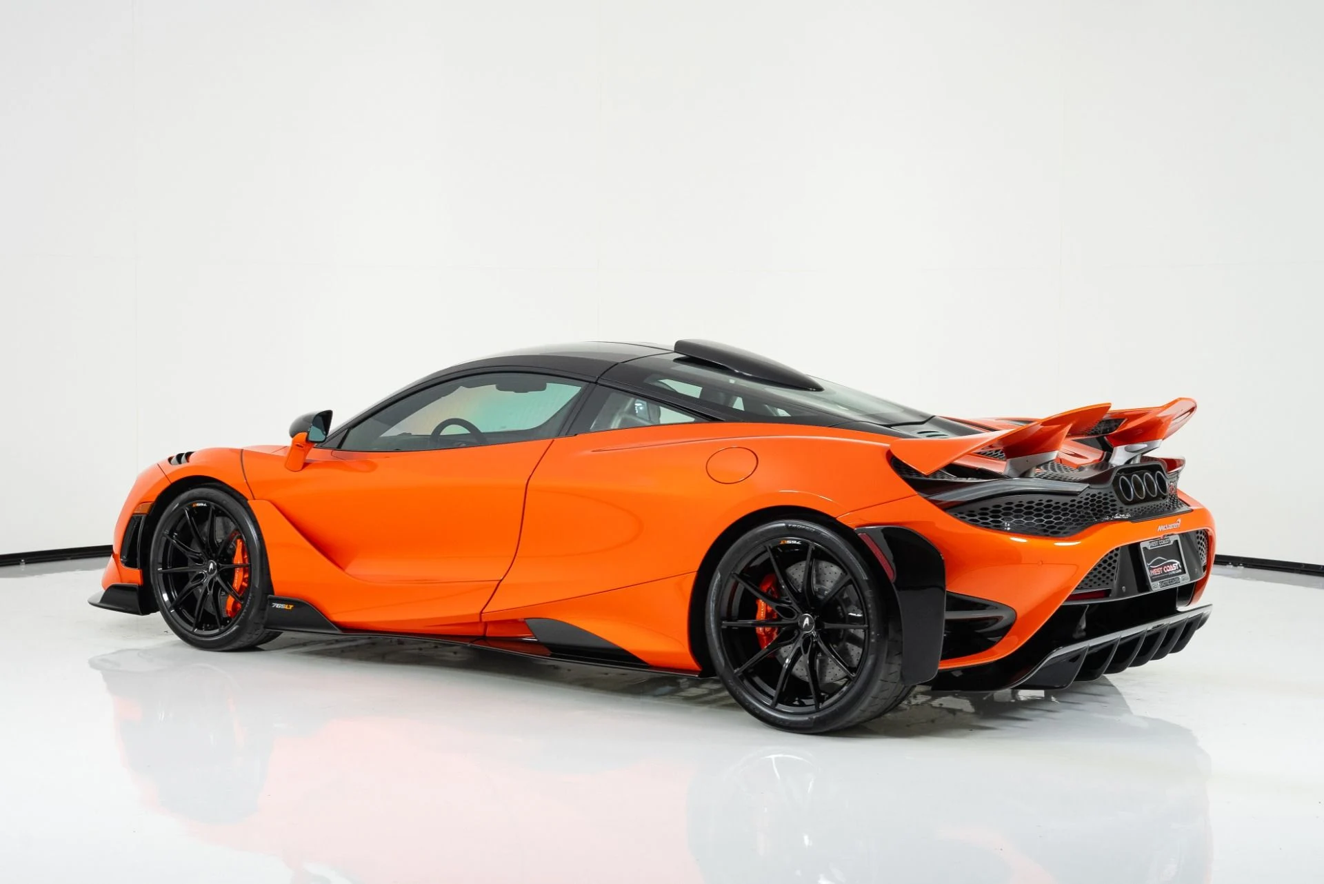 mph004_2224446830_Used_2021_Mc_Laren_765_LT_1746474152_fd2a02b43e