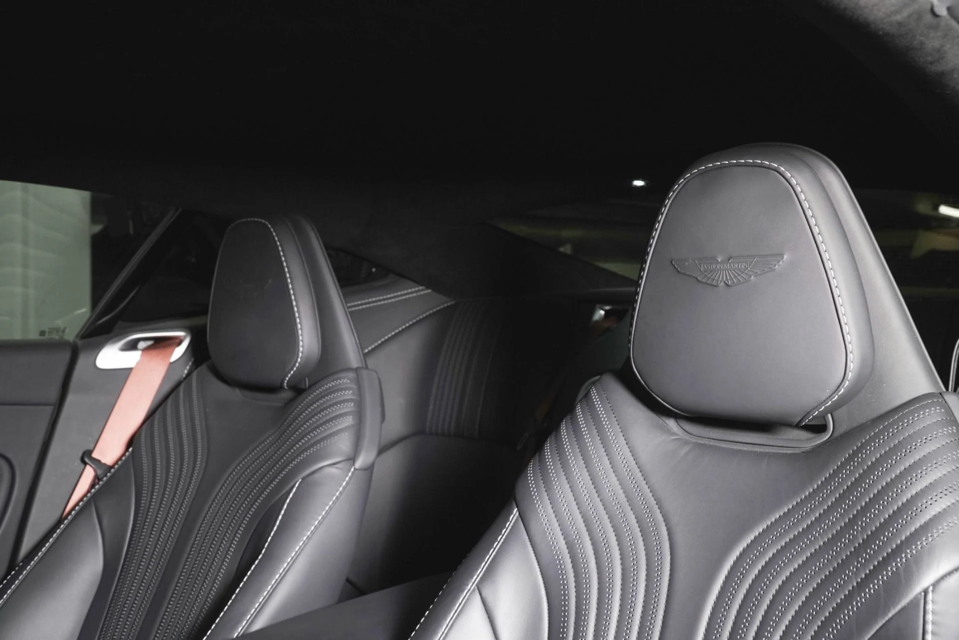 mph004_2225148123_Used_2023_Aston_Martin_DB_11_V8_1785747410_df8b8d1b0e