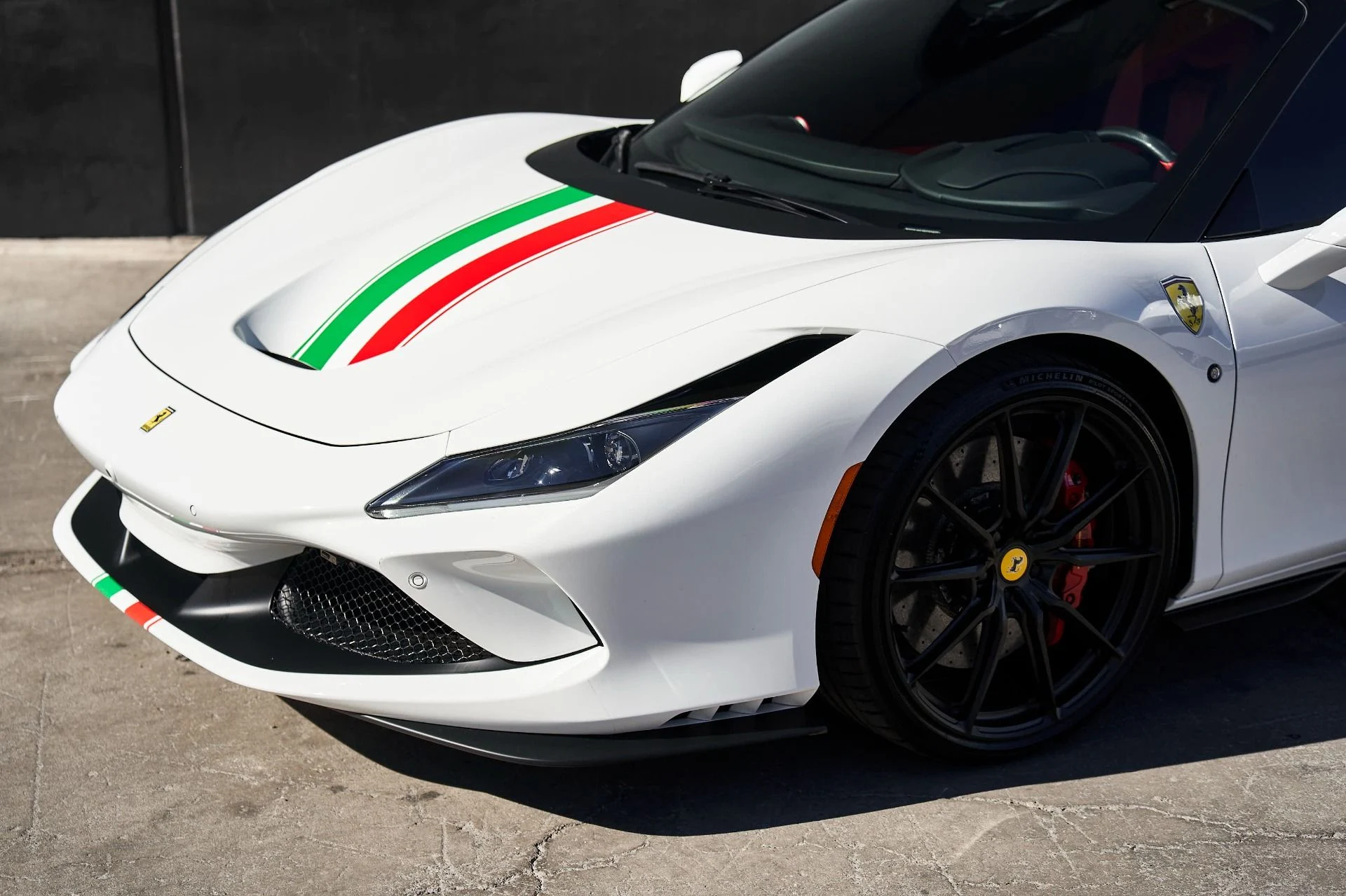 mph004_2225522246_Used_2023_Ferrari_F8_Spider_Base_1750460496_fd869cdd14