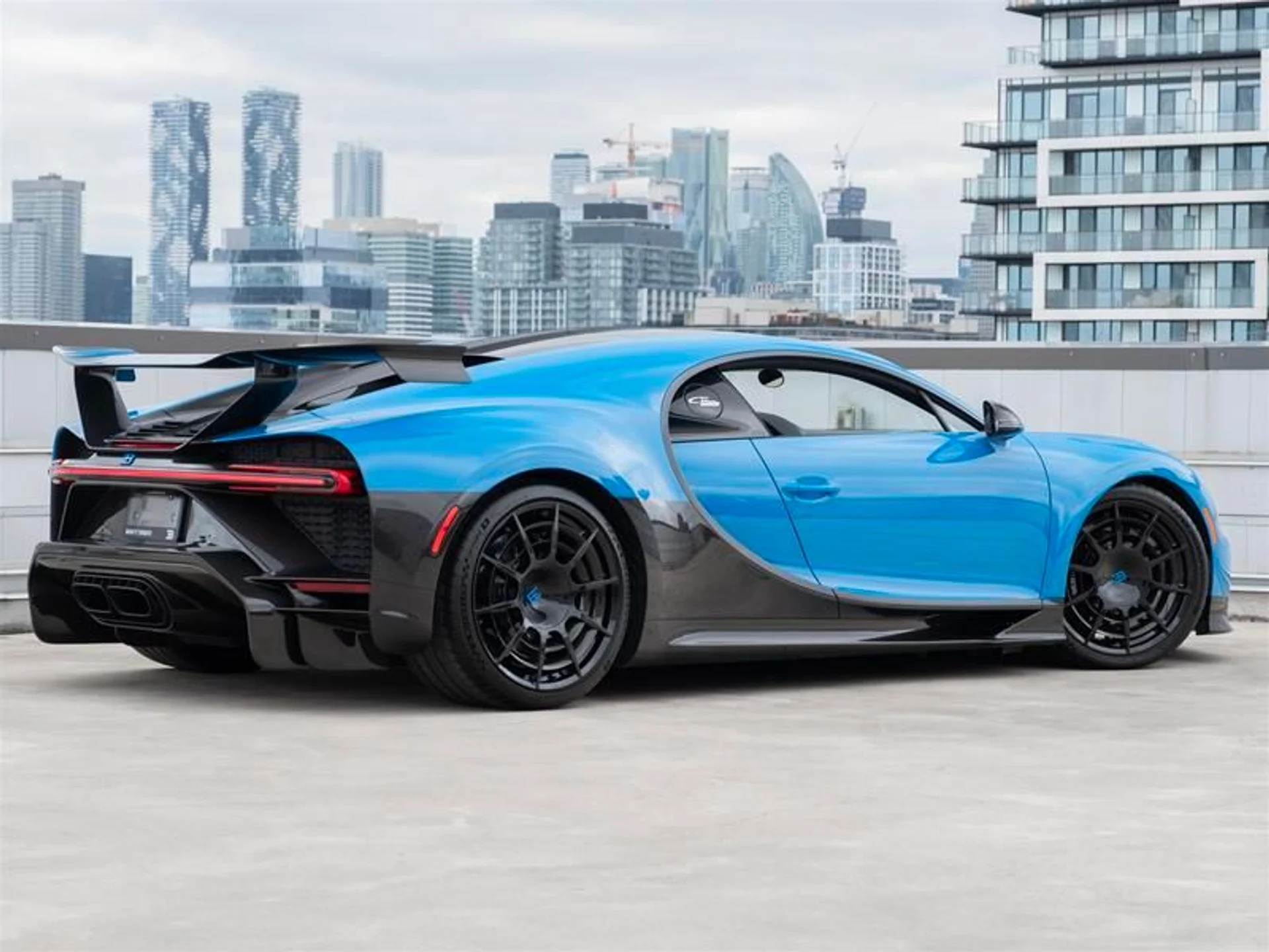 mph004_2230875763_gqey54e1_897a853624