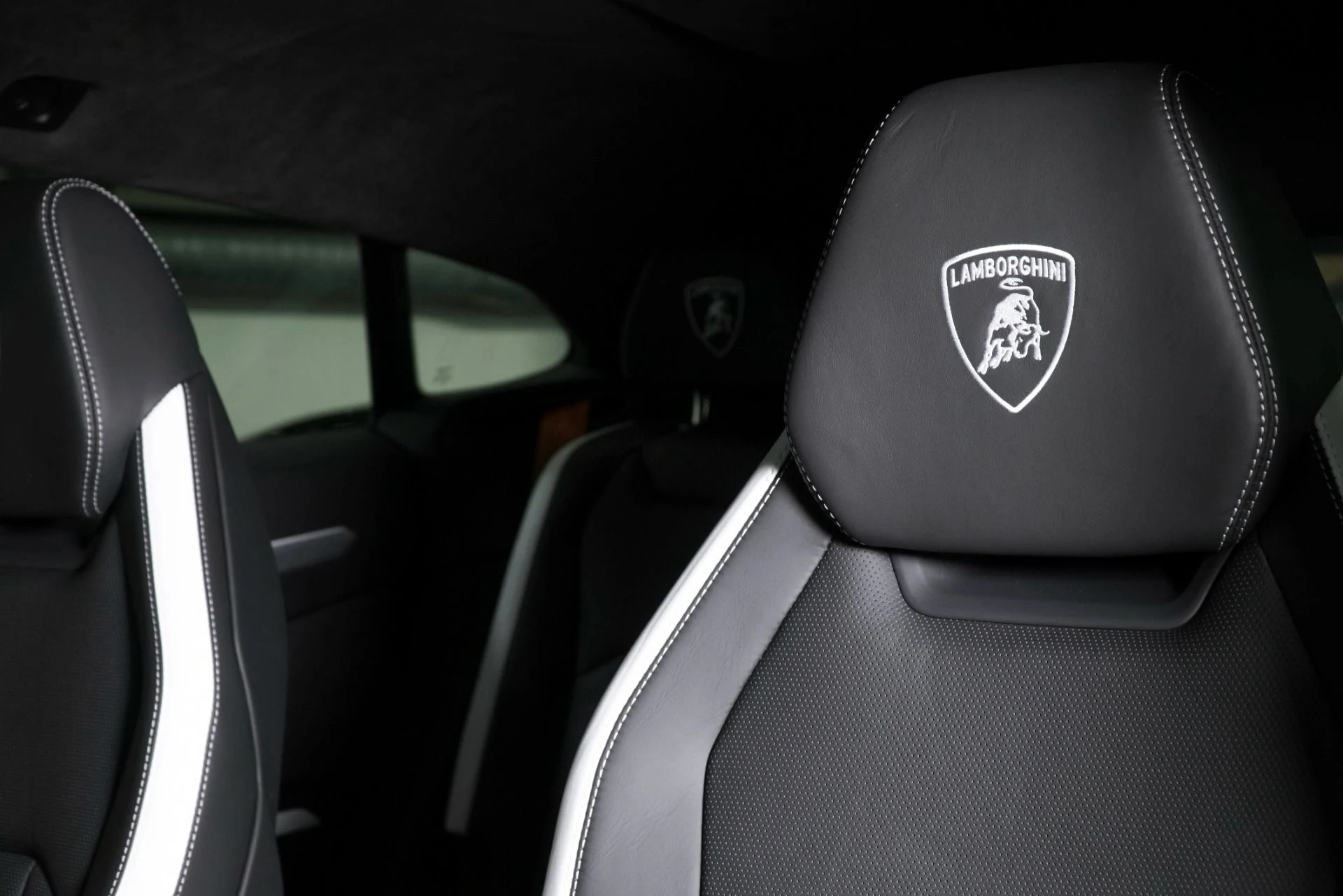 mph004_2234692565_New_2025_Lamborghini_Urus_SE_1772563707_e89b333525