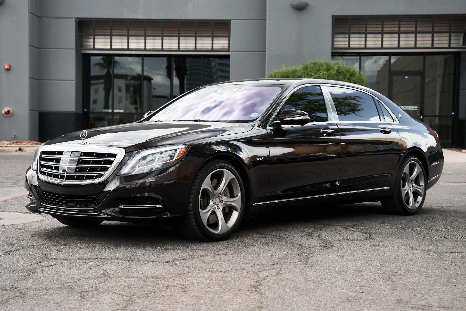 mph004_2235142111_Used_2016_Mercedes_Benz_S_Class_Maybach_S_600_1758850289_b61b061e94